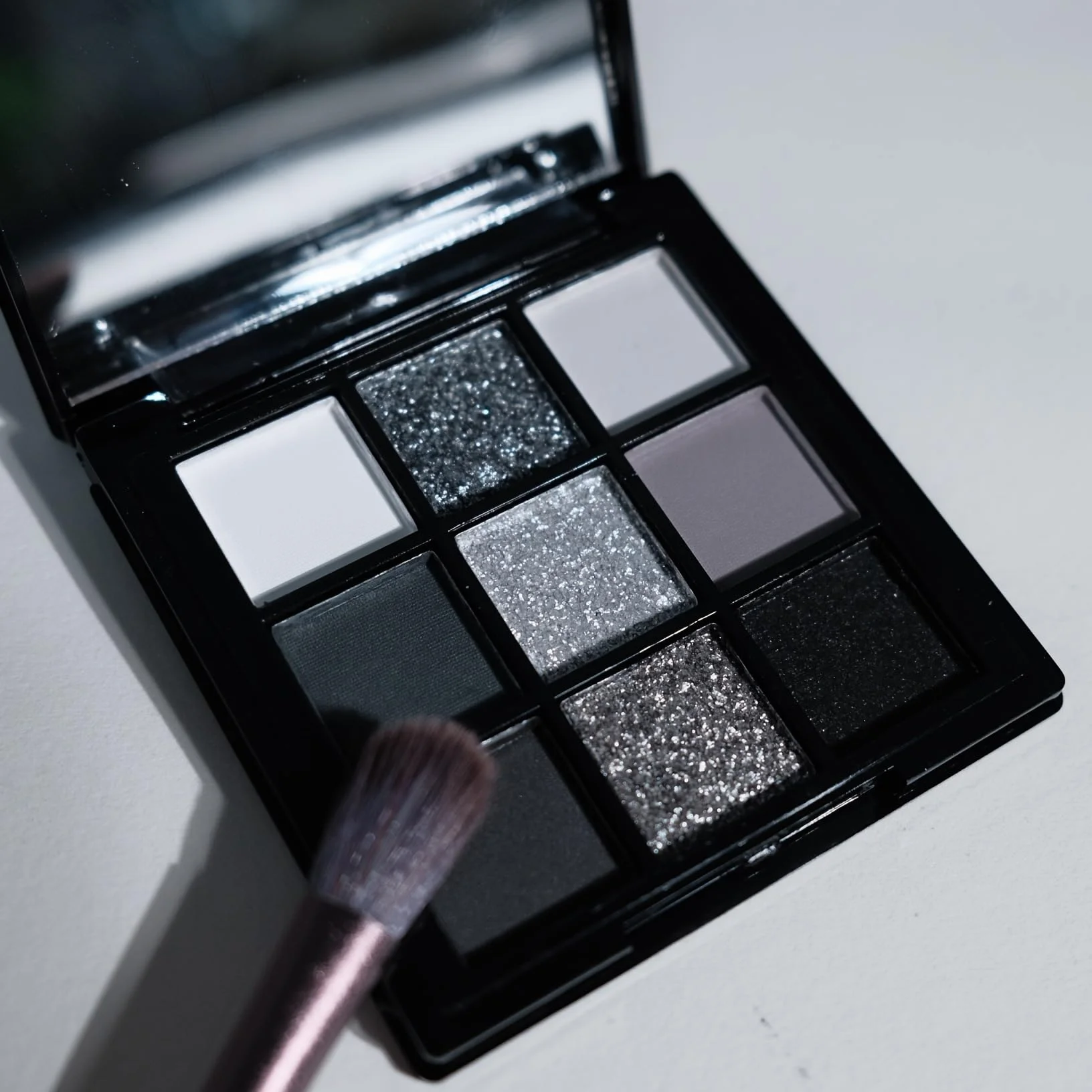 Reversal Star Smokey Paleta cieni do powiek 9 kolorów matowy brokatowy przenośna