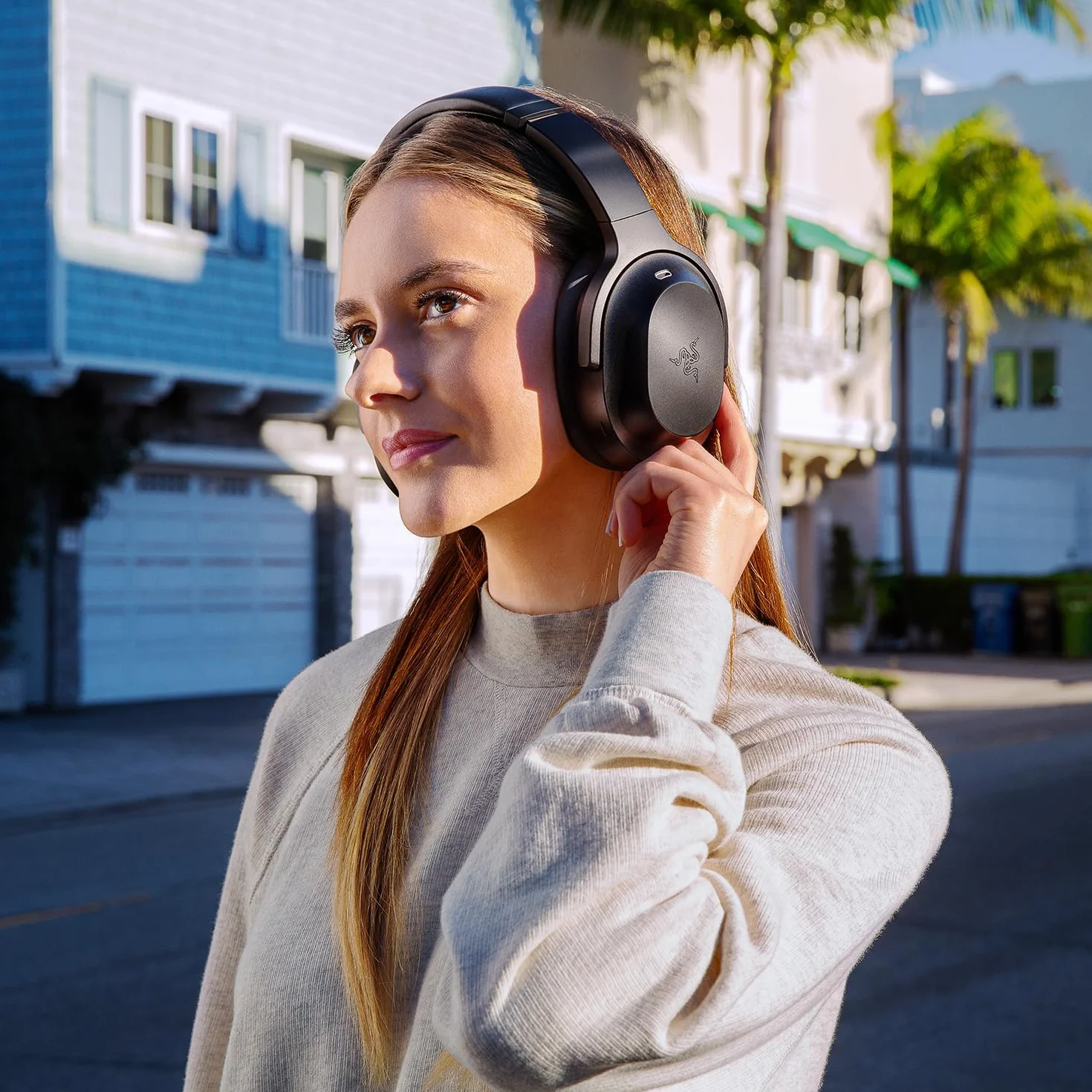 Razer Barracuda Pro - Bezprzewodowy zestaw słuchawkowy do gier (Hybrid ANC, wzmacniacz dźwięku THX, SmartSwitch Wireless, przetworniki TriForce 50mm, zintegrowane mikrofony) Czarny