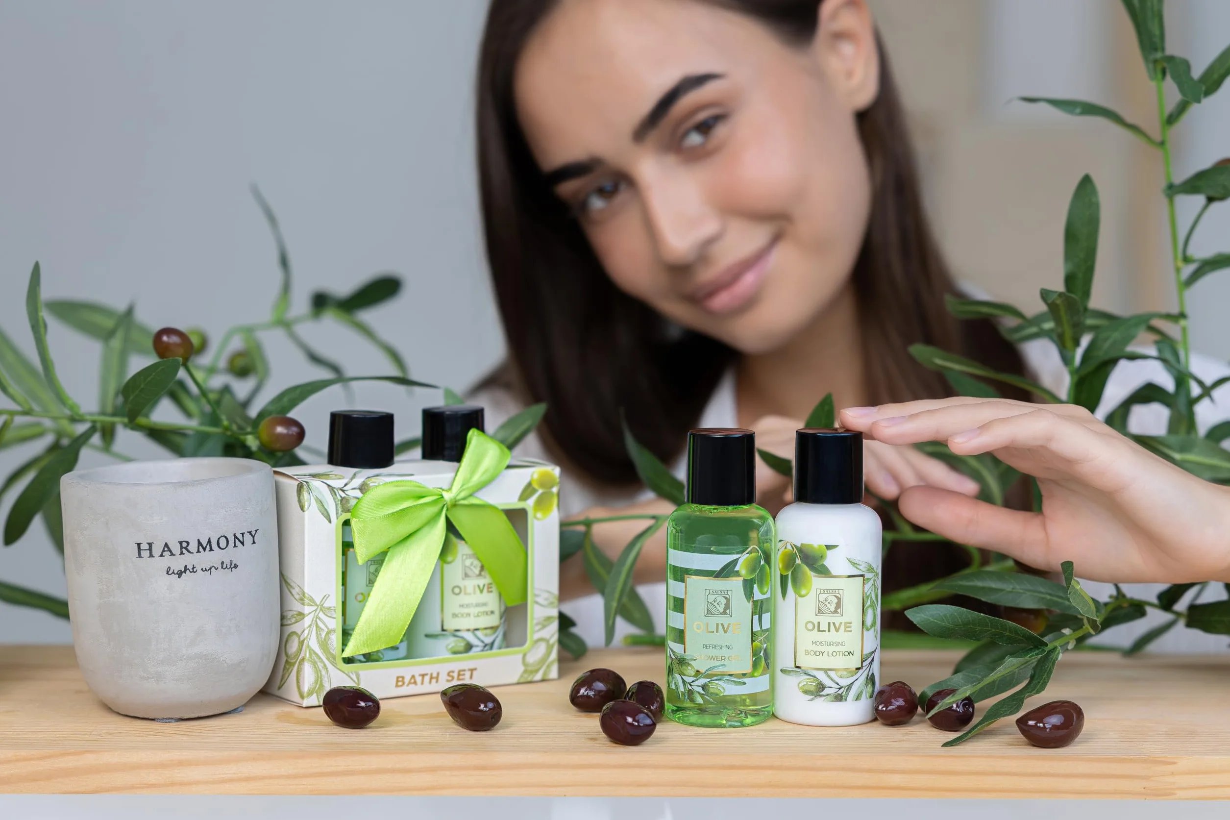 Accentra Zestaw prysznicowy OLIVE 2-częściowy żel pod prysznic balsam do ciała prezent wellness