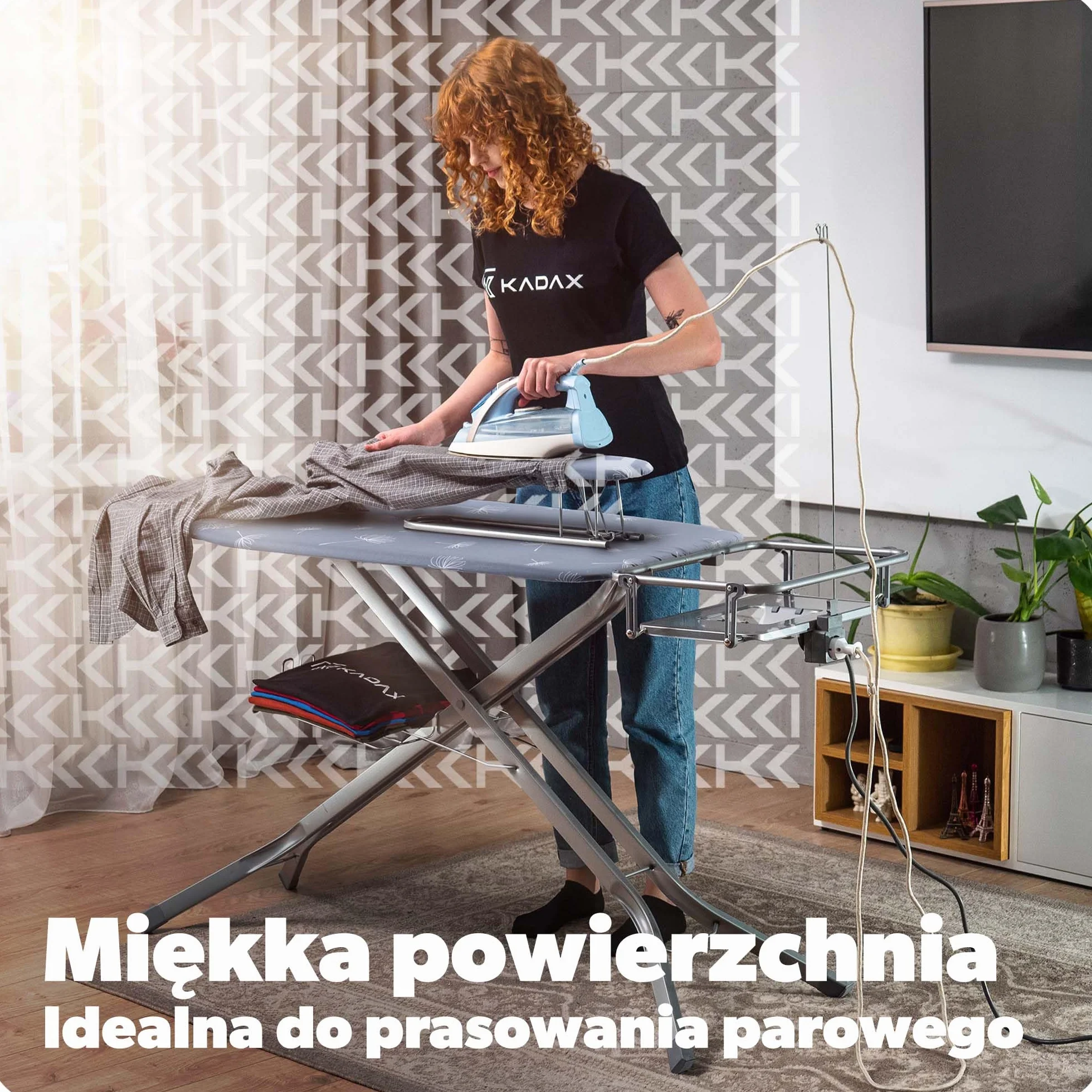 Kadax Składana deska do prasowania z wtyczką, regulacją wysokości, zdejmowanym pokrowcem, rękawem do prasowania oraz uchwytem na żelazko i wspornikiem na kabel (niebieska)