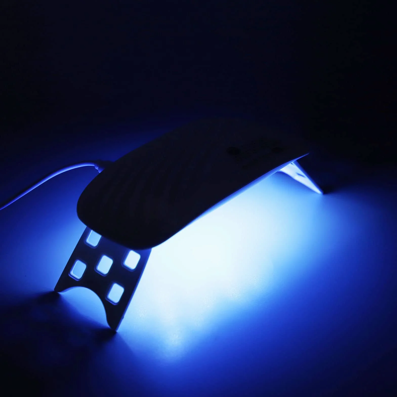 Suszarka do paznokci, 36W 12 LED ż Nail Polish UV LED Light USB Curing Lamp ze składanym stojakiem, przenośne światło utwardzające Profesjonalna lampa żelowa Nail Light dla Nail