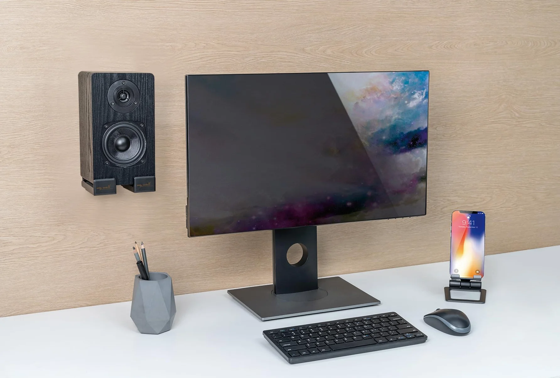 MyWall Soundbar HZ30L, uniwersalny ścienny uchwyt do głośników, głębokość 8,9-15,5 cm, antypoślizgowe wkładki EVA, maks. 15 kg