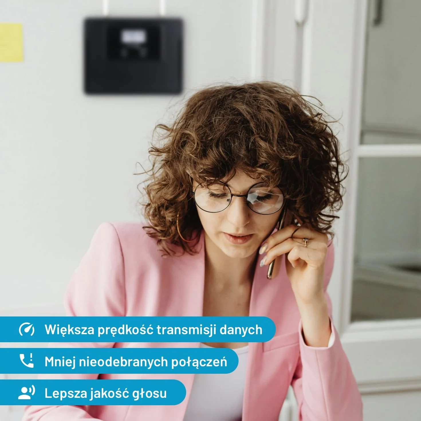 Wzmacniacz sygnału – Repeater GSM i 4G LTE (900 + 800 MHz) - Zasięg do 250 m² - Kompatybilny z Orange, Play, Plus, T-Mobile itp.