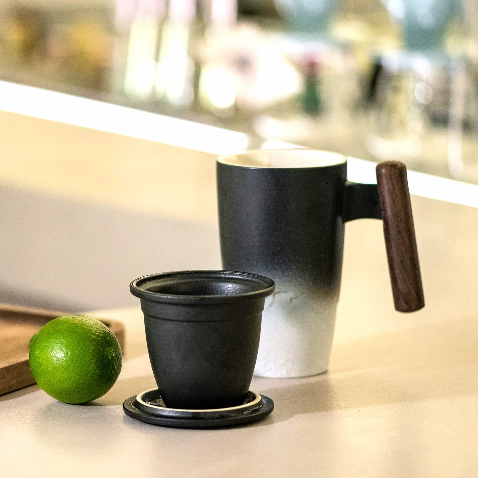 Tomotime ceramiczny kubek do herbaty z zaparzaczem i pokrywką 400 ml czarny
