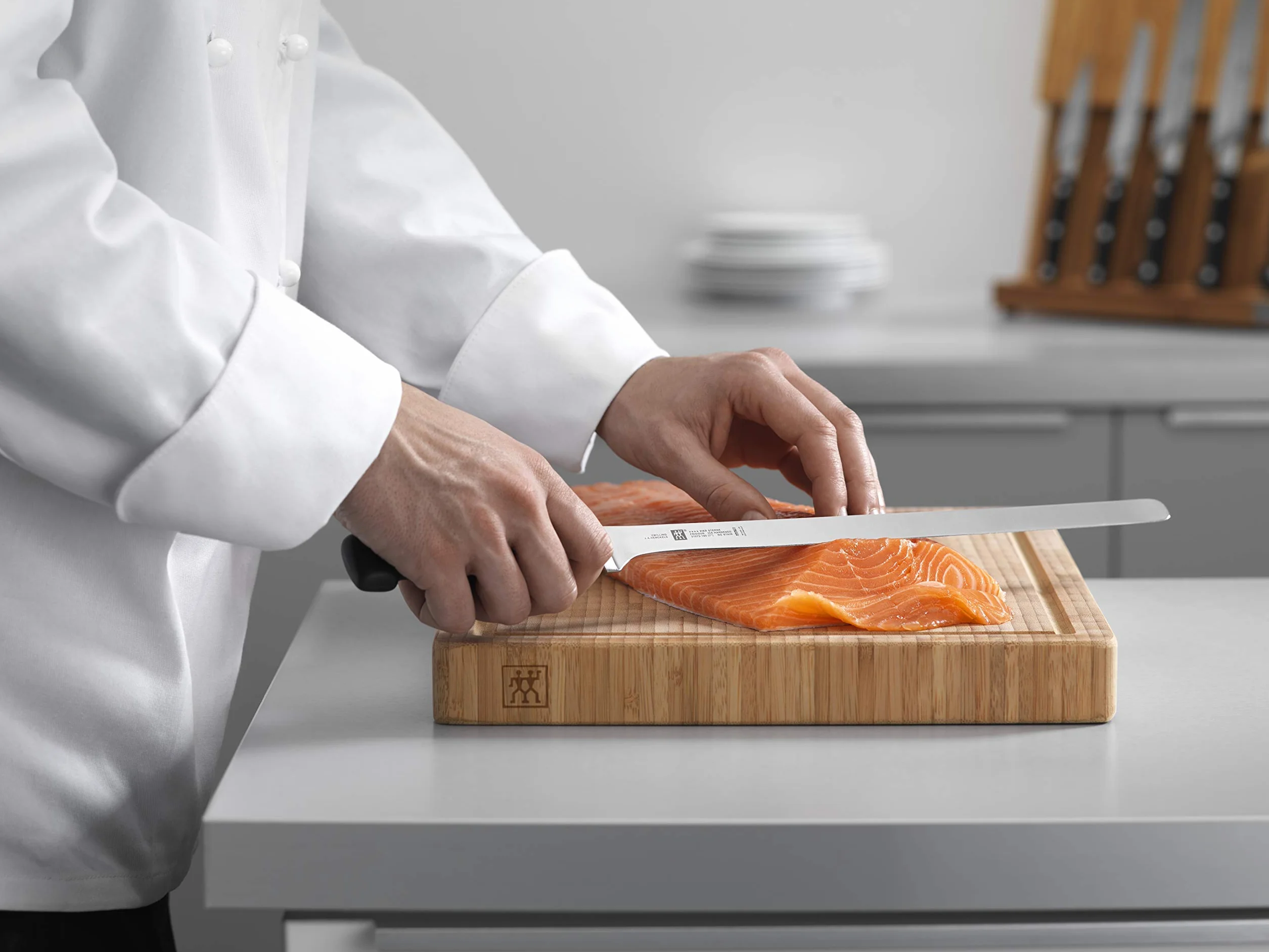 Zwilling PRO Nóż do filetowania stal srebrny czarny 18 cm