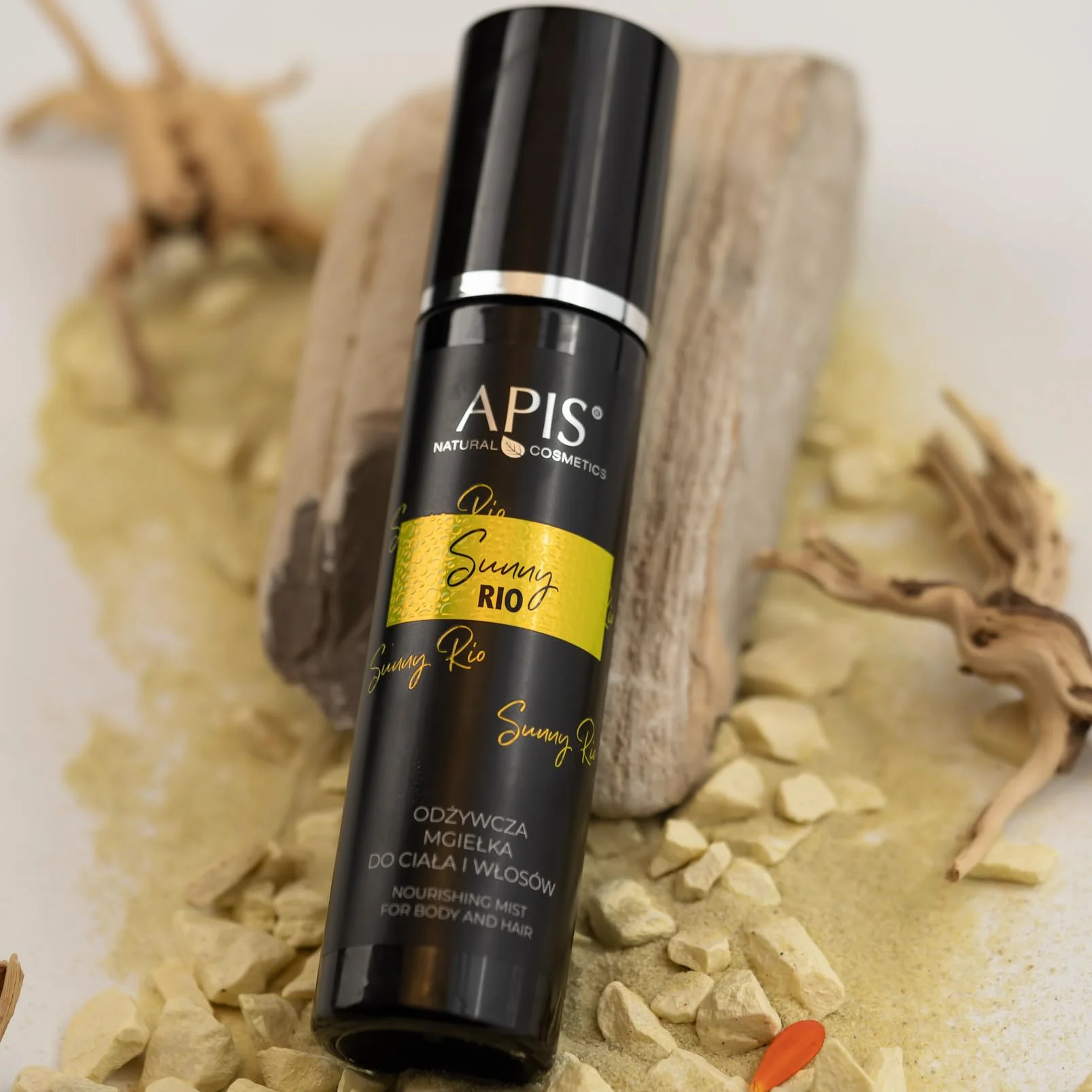 APIS SUNNY RIO spray do ciała i włosów, 150 ml, z jaśminem, migdałem, kokosem, kwasem hialuronowym i D-pantenolem – nawilżenie, pielęgnacja i tropikalny letni zapach