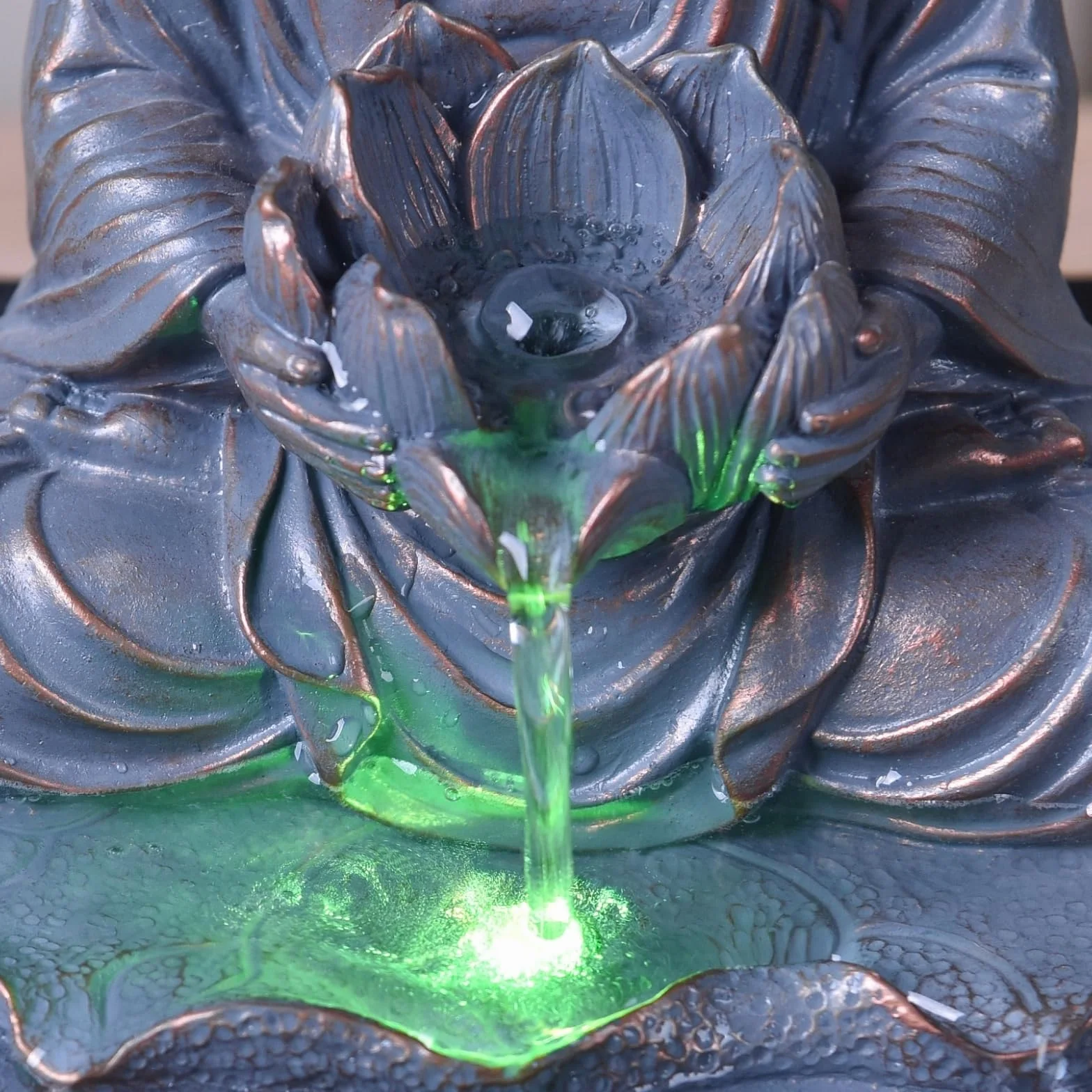 Fontanna wewnętrzna Budda Medytacja Lotos Kolorowe światło LED - Zen Deco Salon Sypialnia - Fontanna stołowa Relaksujący ruch - Przydatny prezent dla kobiet i mężczyzn - H 26cm - Sutra Zen'Light