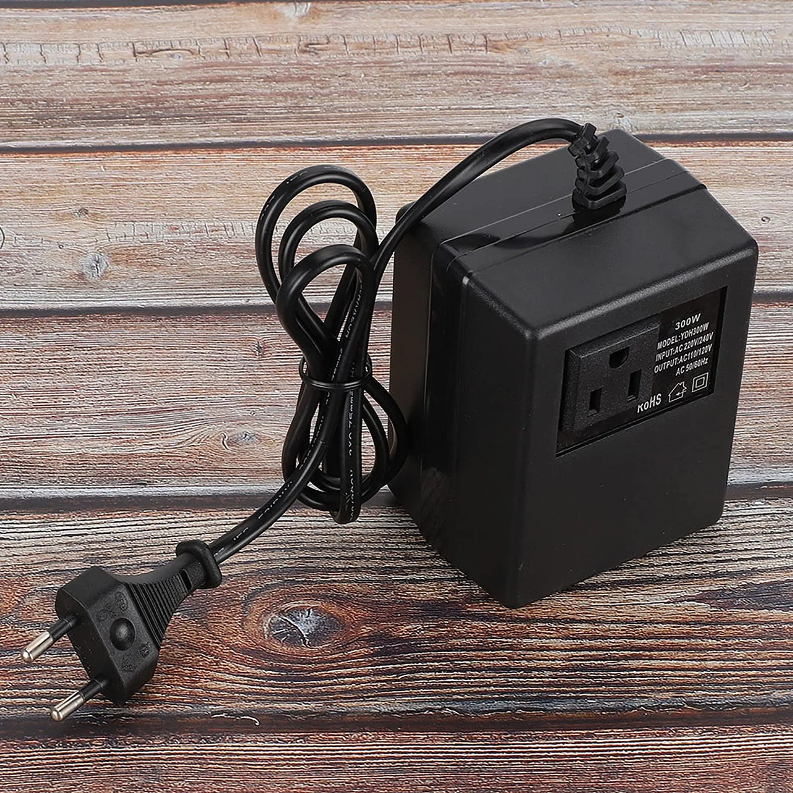 Transformator Mocy 300 W Przetwornica Napięcia AC 220 V do 110 V UE Adapter Wtyczki Kompaktowy Lekki Idealny Towarzysz W Podróży