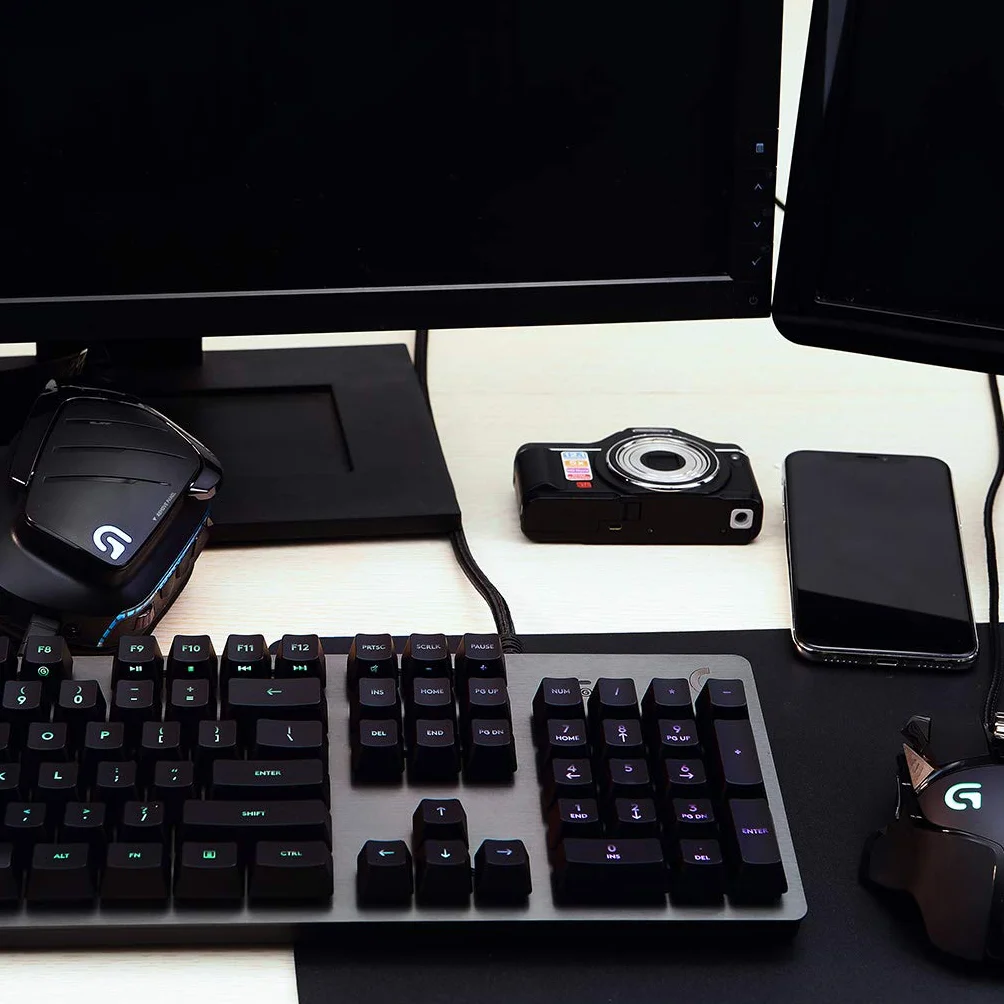 LOGITECH G 512 Klucz do gier MECHANICZNA RGB CARBON LIGHTSYNC Z PRZEŁĄCZNIKIEM GX RED, LAYOUT SKANDYNY