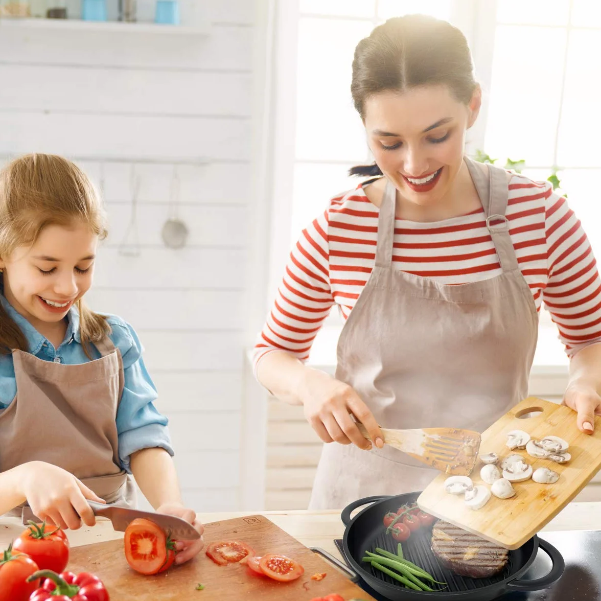 Patelnia do grillowania indukcyjnego odlew aluminiowy 27 cm szklana pokrywa bez PFOA
