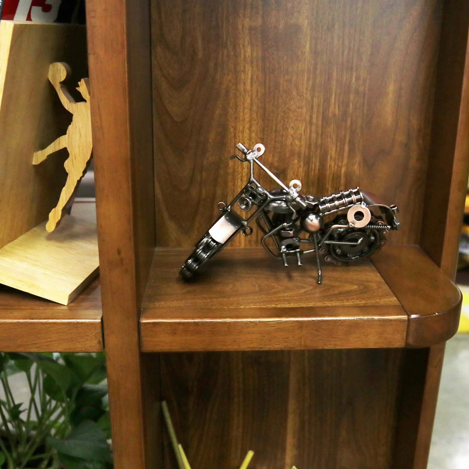 Retro Vintage metal motocykl brąz ręcznie metalowy model koła łańcuchowego ornament sztuka rzeźba kolekcjonerska prezent