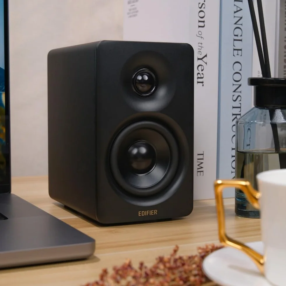Edifier M60 Głośnik Multimedialny, Bluetooth 5.3, 66W RMS, Hi-Res Audio & Bezprzewodowy, LDAC, 3" Bas & 1" Tweeter, Wejścia USB-C & Aux, Panel dotykowy, Kompaktowy głośnik biurkowy