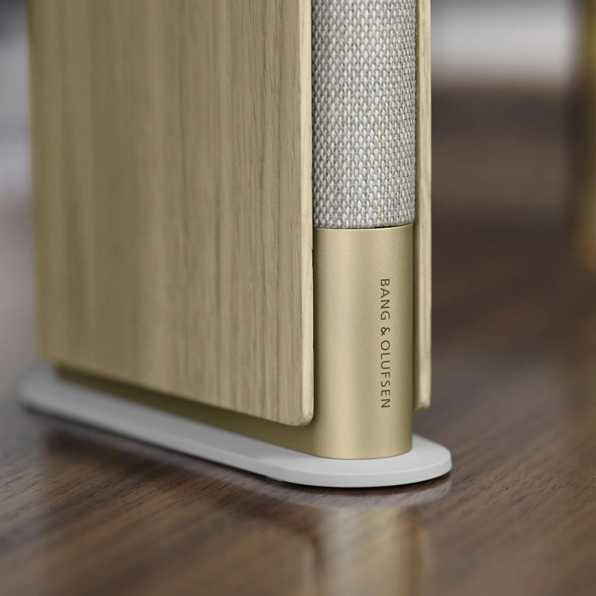 Bang & Olufsen Beosound Emerge - Kompaktowy głośnik półkowy, z wi-fi i bluetooth, niezwykle szeroki dźwięk, smukły głośnik domowy z certyfikatem Cradle to Cradle