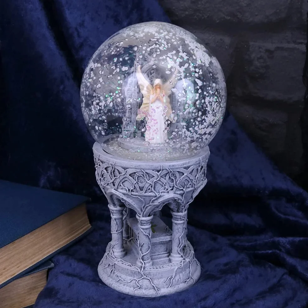 Nemesis Now Love Remains Snowglobe Anne Stokes 18,5 cm żywica szkło woda kość słoniowa