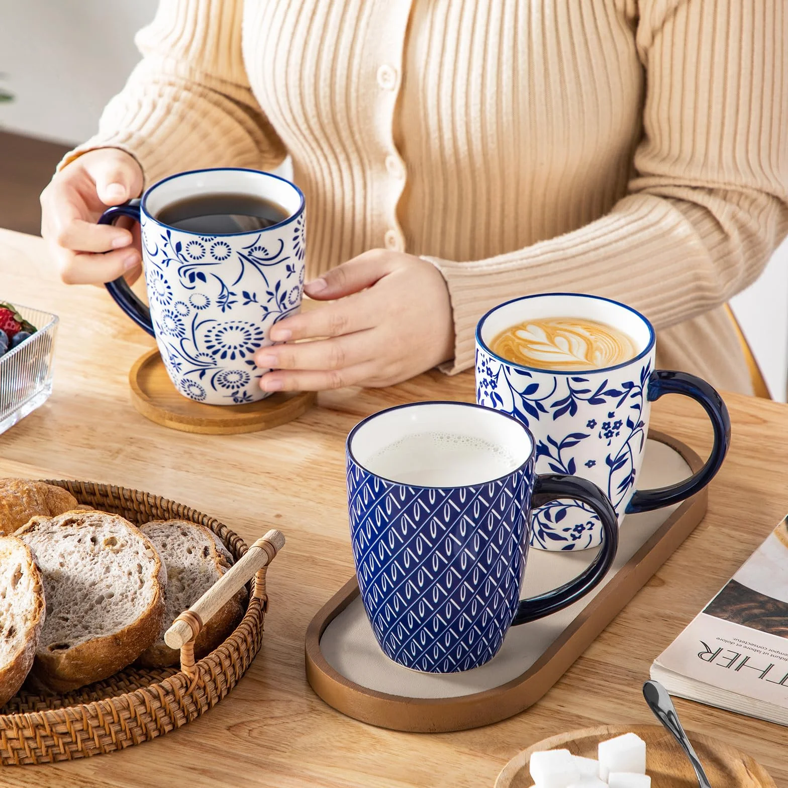 Vancasso Zestaw 6 kubków Selene 480 ml ceramiczne filiżanki do kawy vintage niebiesko-biały