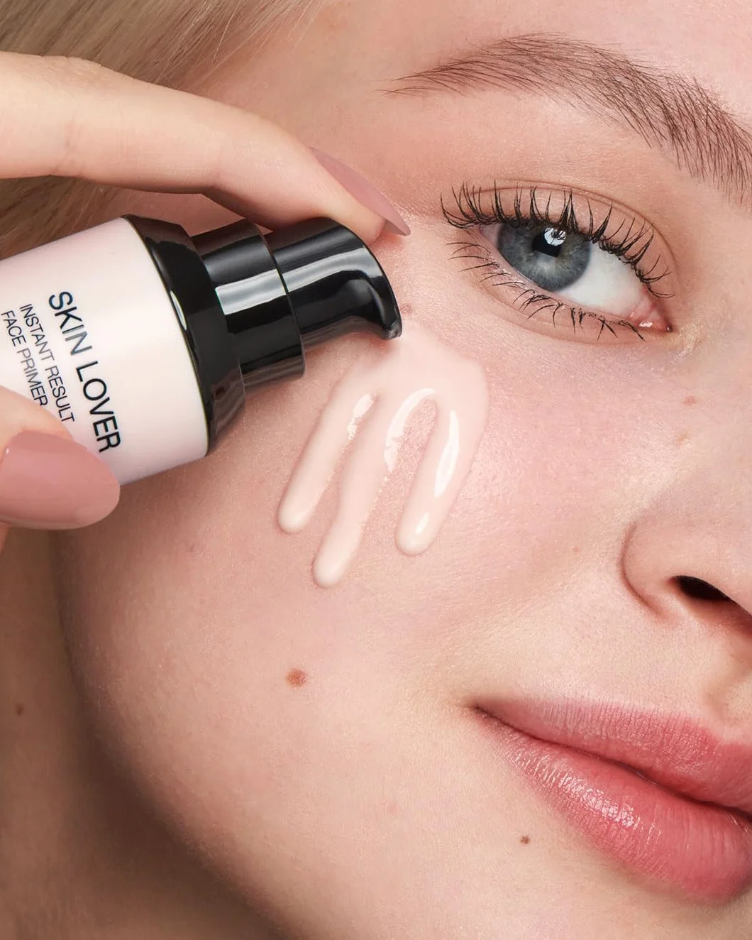 KIKO Milano Skin Lover Instant Result Face Primer, Nawilżająca Baza Do Twarzy Z Kwasem Hialuronowym