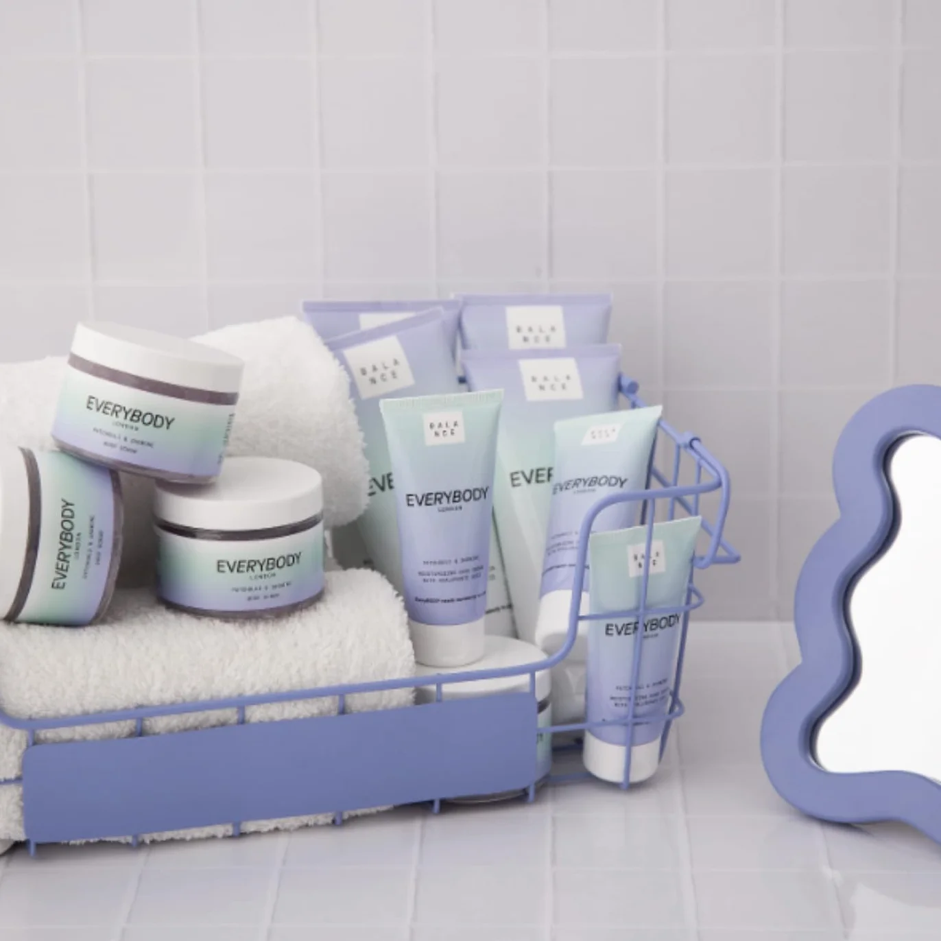 Everybody London Peeling do Ciała, Paczula i Jaśmin, z Masłem Shea i Olejem Migdałowym, 150 g