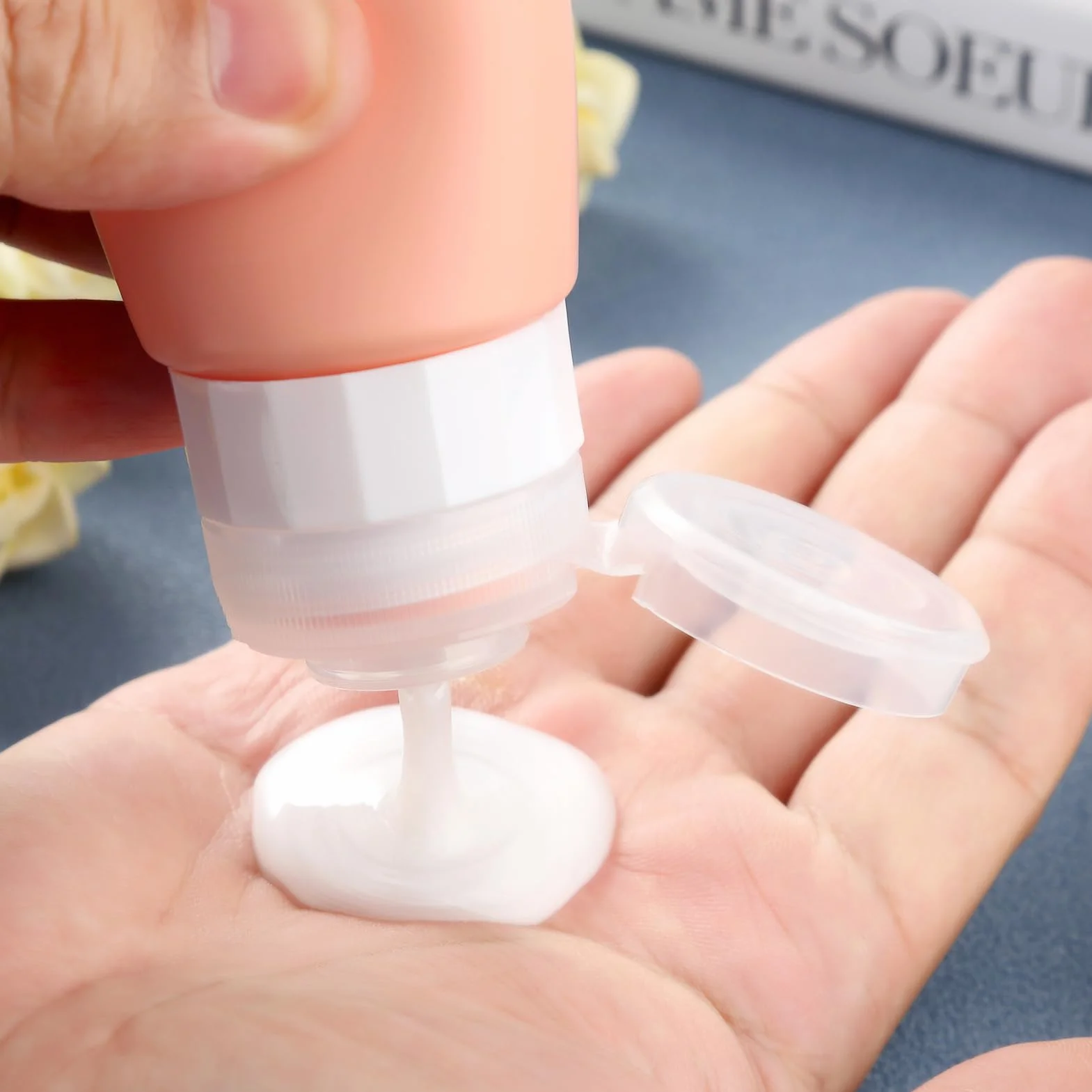 Gemice Silikonowe butelki podróżne 90 ml, 4 sztuki, szczelne pojemniki podróżne, zestaw przyborów toaletowych, zatwierdzone przez FDA, pojemniki na płyny, do szamponu, kremu, odżywki, pielęgnacji