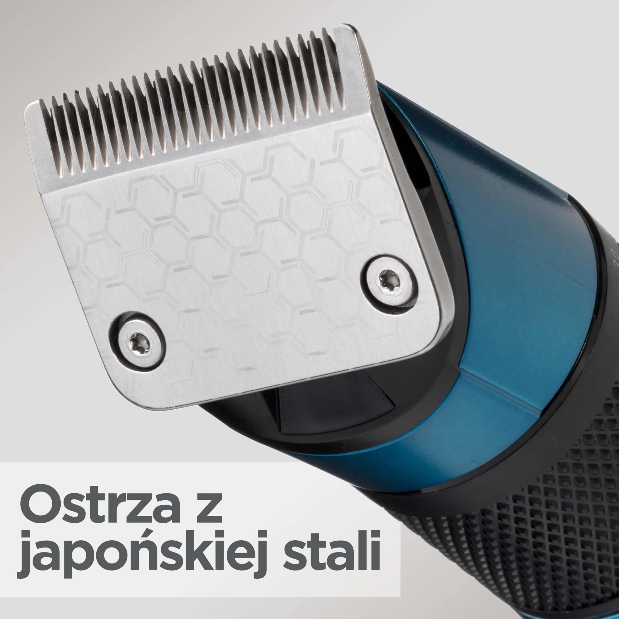 BaByliss Japanese Steel Hair Clipper - Bateria litowa, Czas pracy 160 minut, Pełne ładowanie 3 godziny, W zestawie twarde etui do przechowywania, Czarny, E990E