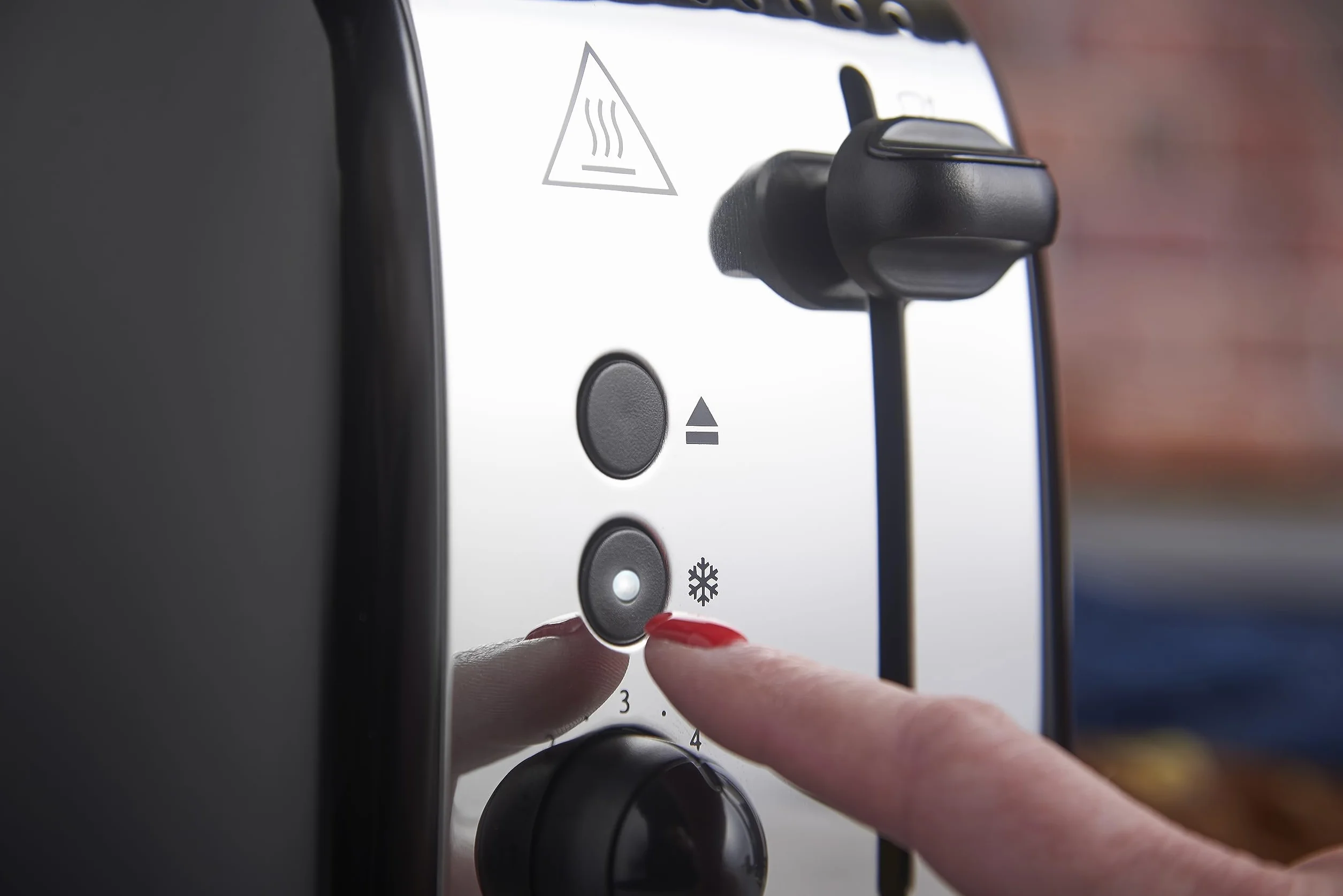 Russell Hobbs toster, na 2 kromki, bardzo szerokie szczeliny na tosty, nasadka do bułek, 6 ustawień opiekania, funkcja rozmrażania i Lift & Look, 1670W, stal nierdzewna, czarny, Colors Plus 26550-56