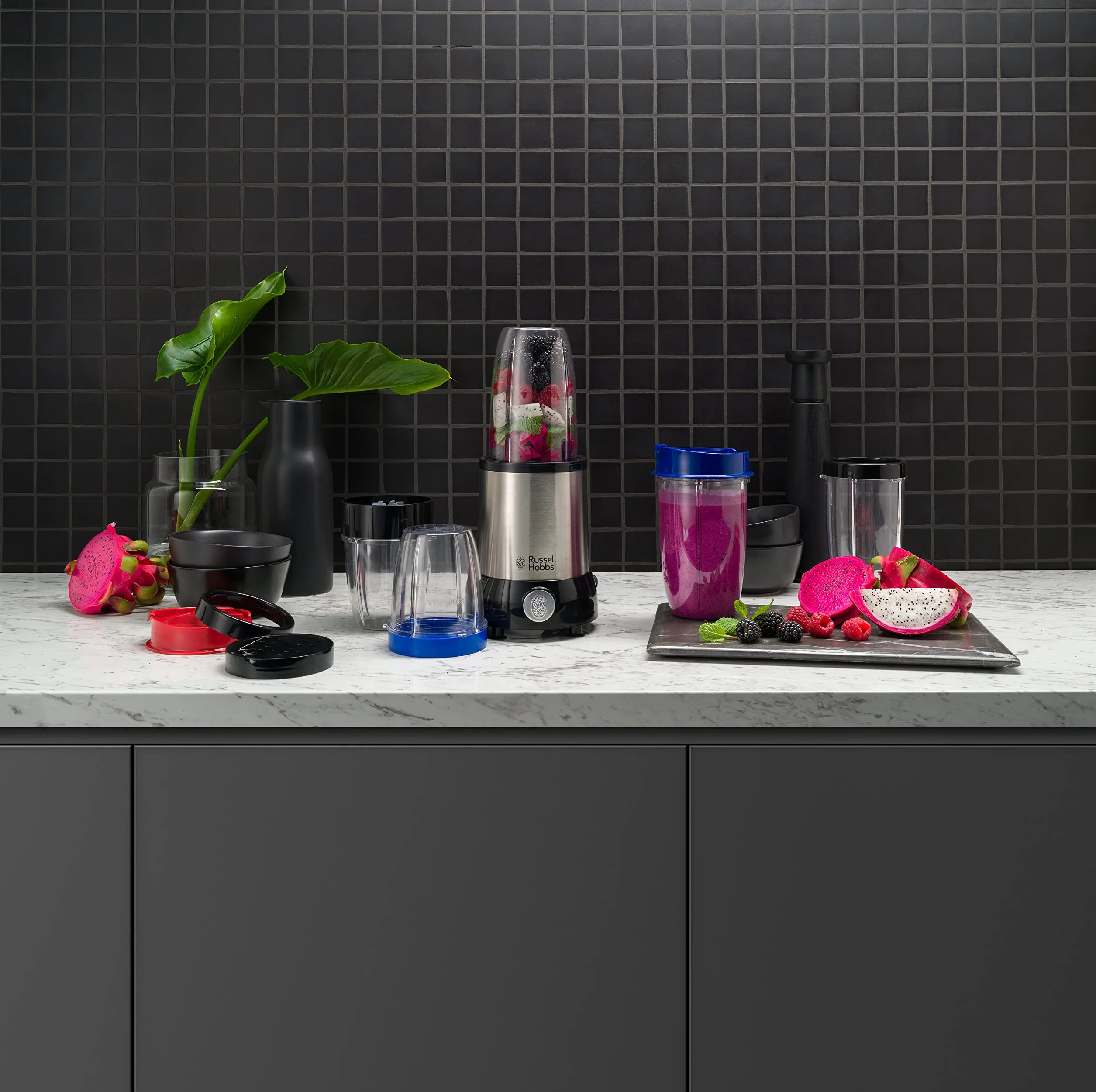Russell Hobbs blender, blender kielichowy, mielenie, miksowanie, do owoców i warzyw, młynek do kawy, pojemność pojemnika 0,7l, stal nierdzewna, moc 700W, srebny, Nutri Boost 23180-56