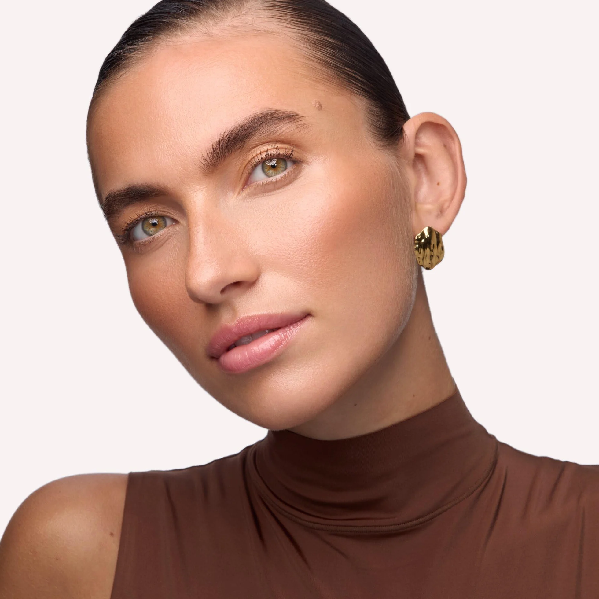 CATRICE SUN LOVER GLOW POLTKI BRONCEADORES 010 SUN-KISSED BRĄZ