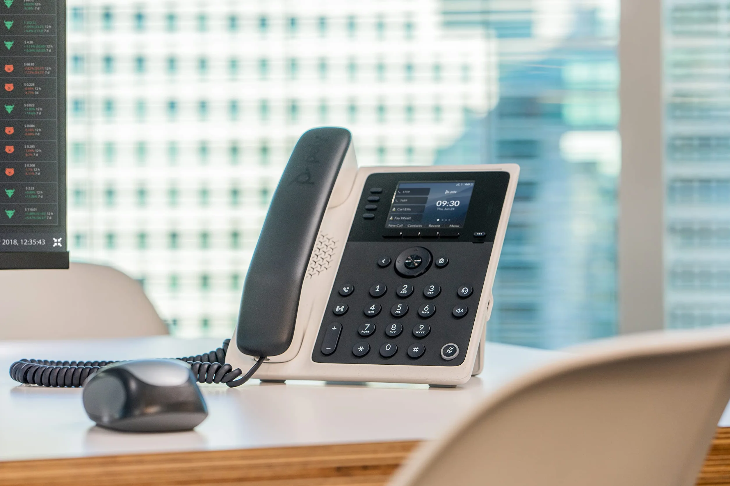 Poly Edge E220 IP Phone