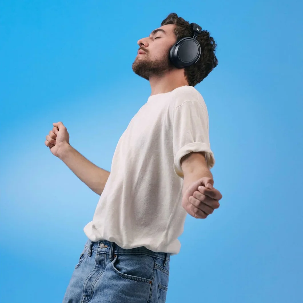 Sennheiser MOMENTUM 4 Słuchawki Bezprzewodowe, Zestaw Słuchawkowy z Bluetooth Zapewniający Optymalną Czystość Dźwięku Podczas Połączeń, z Aktywnym Tłumieniem Hałasu, Grafit