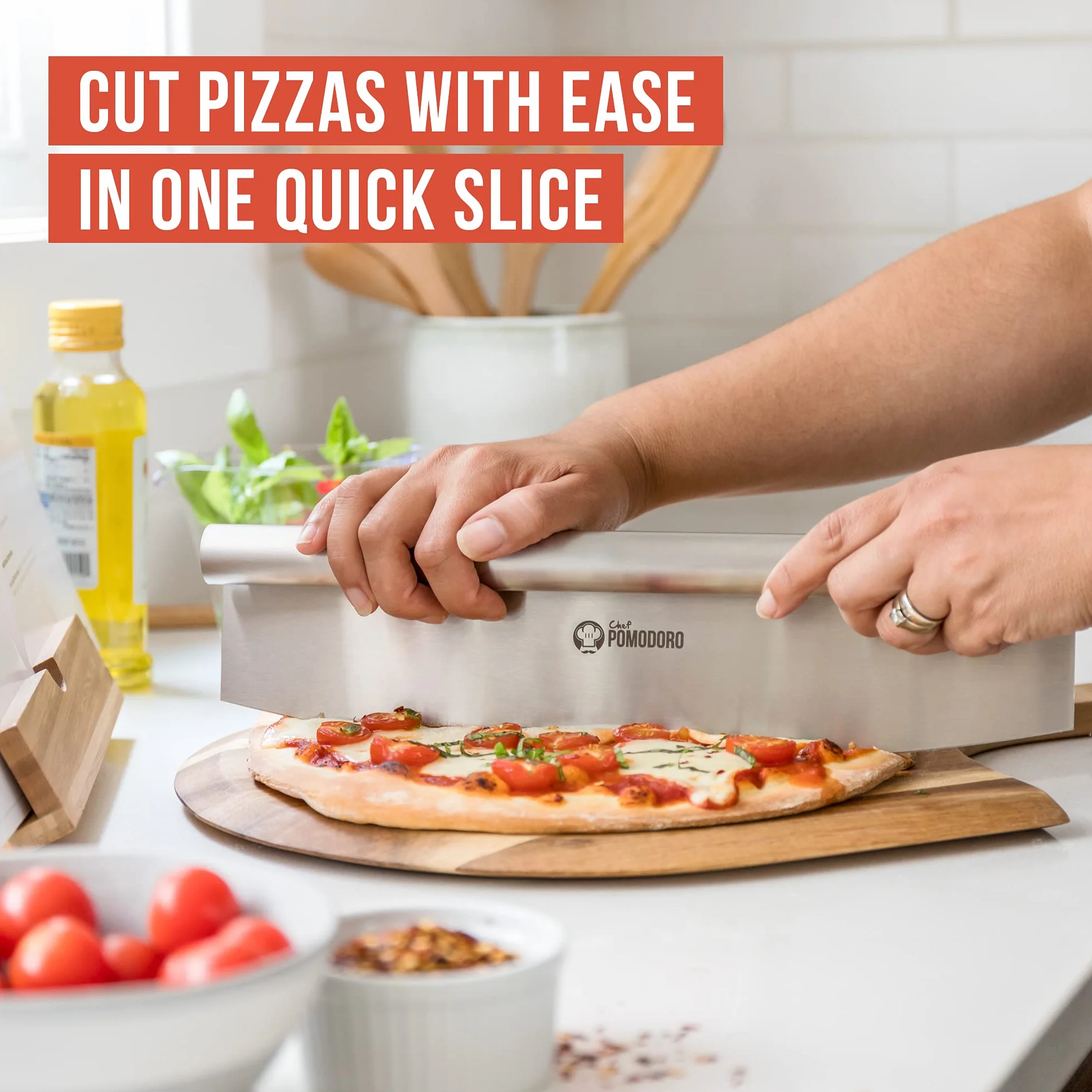 Chef Pomodoro Nóż kołyskowy do pizzy z pokrowcem ochronnym, uniwersalny 35 cm siekacz Mezzaluna z super ostrym ostrzem ze stali nierdzewnej, osłona ostrza, akcesoria do pizzy premium,