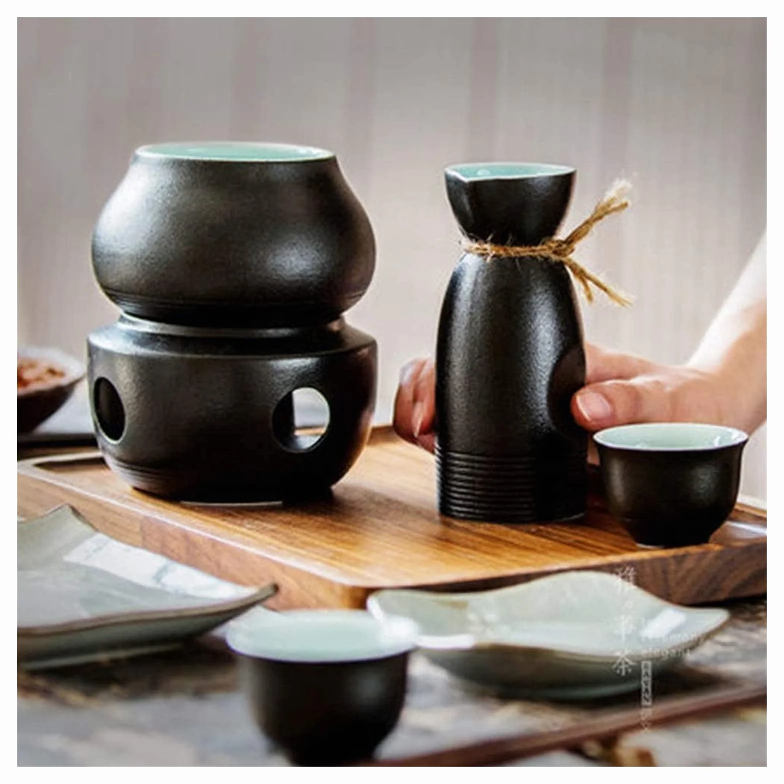 Ceramiczne kieliszki do wina, tradycyjny kubek do sake, kubek do sake Zestaw do sake z ciepłą, tradycyjną ceramiką Zestaw gorących 6-częściowych biodrówek w zestawie butelka wina z ciepłym garnkiem i