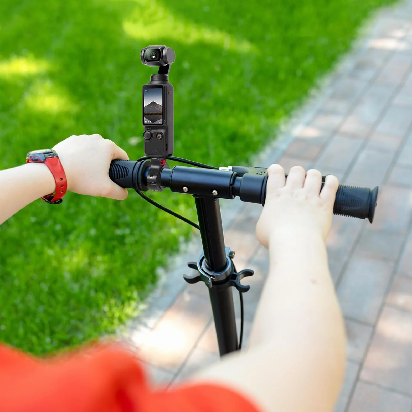 TNSLAND Uchwyt rowerowy, uchwyt na kierownicę rowerową, obracany o 360°, uchwyt na kamerę sportową, uchwyt rowerowy na kierownicę 1/4 cala, zacisk śrubowy do kamery sportowej (czarno-czerwony