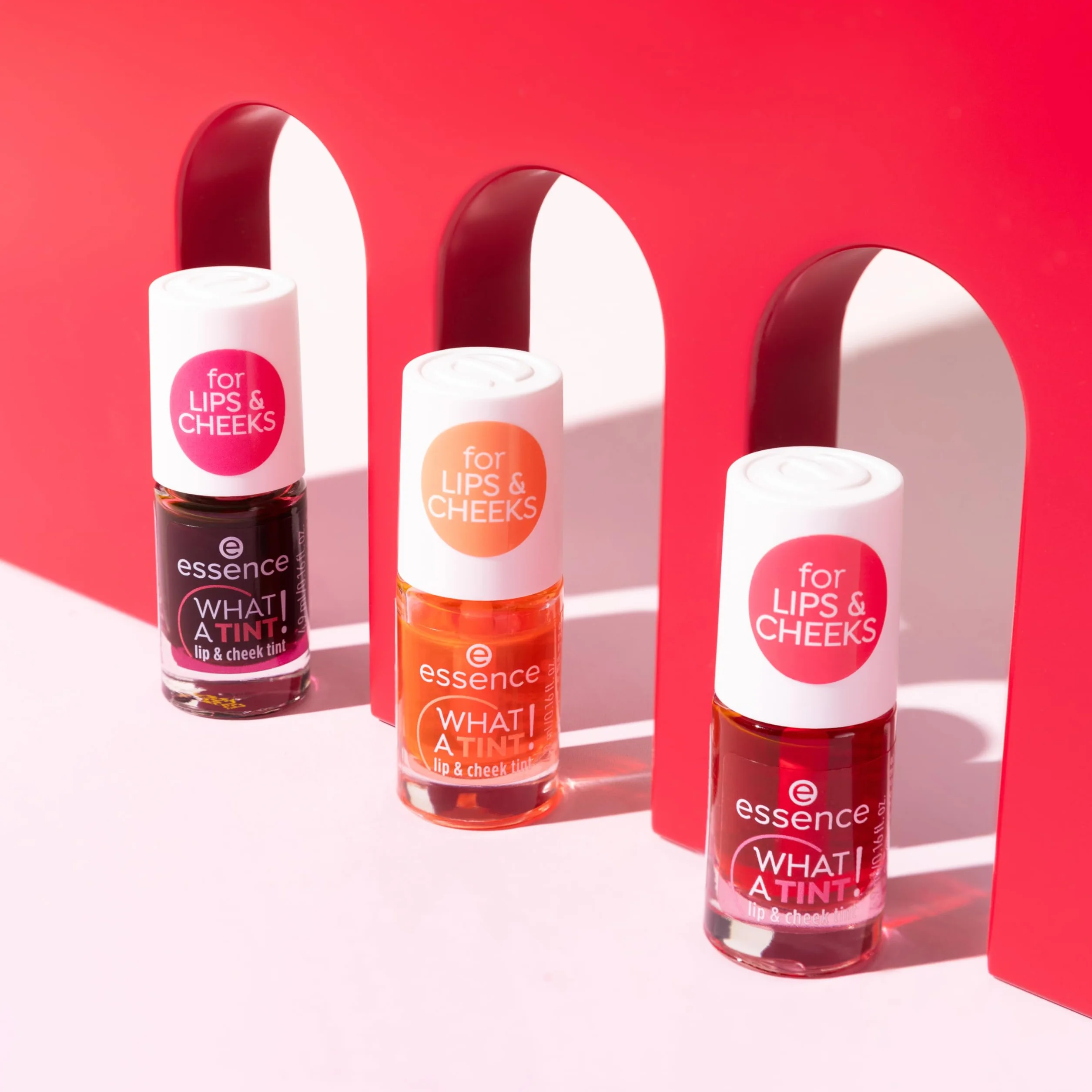 essence Tint do ust i policzków WHAT A TINT!, długotrwały, natychmiastowy wynik, naturalny (4.9ml)