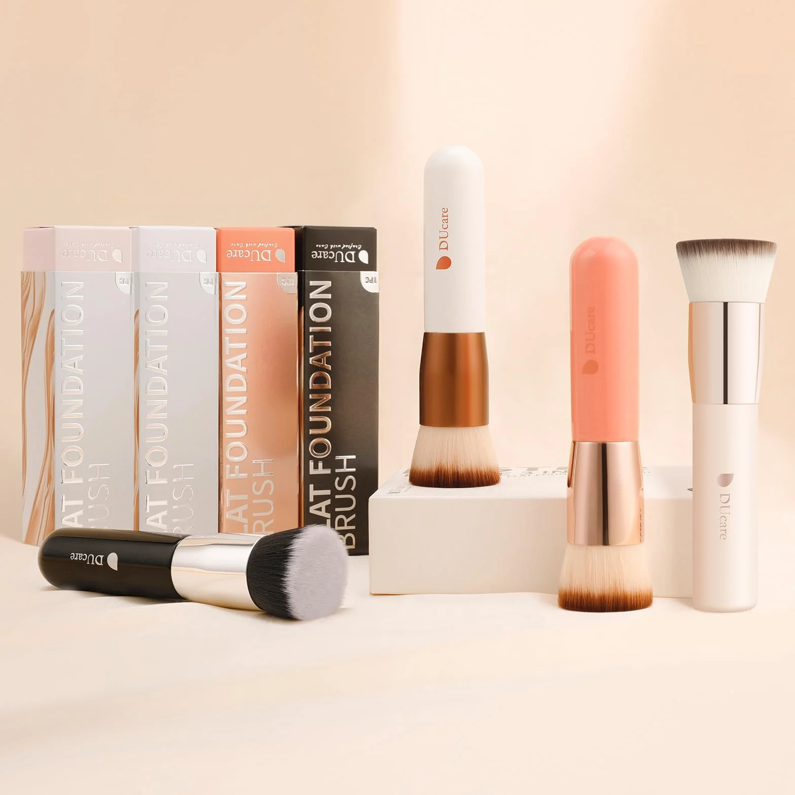 DUcare Pędzel do podkładu Płaski wierzchołek Kabuki Pędzel, syntetyczny Profesjonalny płyn Blending Mineral Powder Makeup Tools, Roségold/Weiß