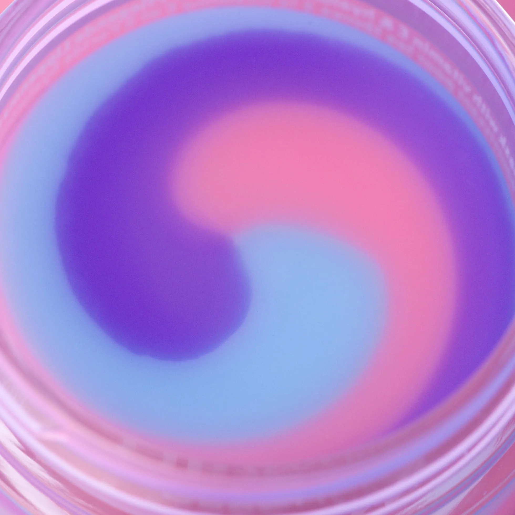 essence Odżywcza maseczka do ust LIP swirl, wygładzanie, opieka, zroszony, przeświecający (8g)