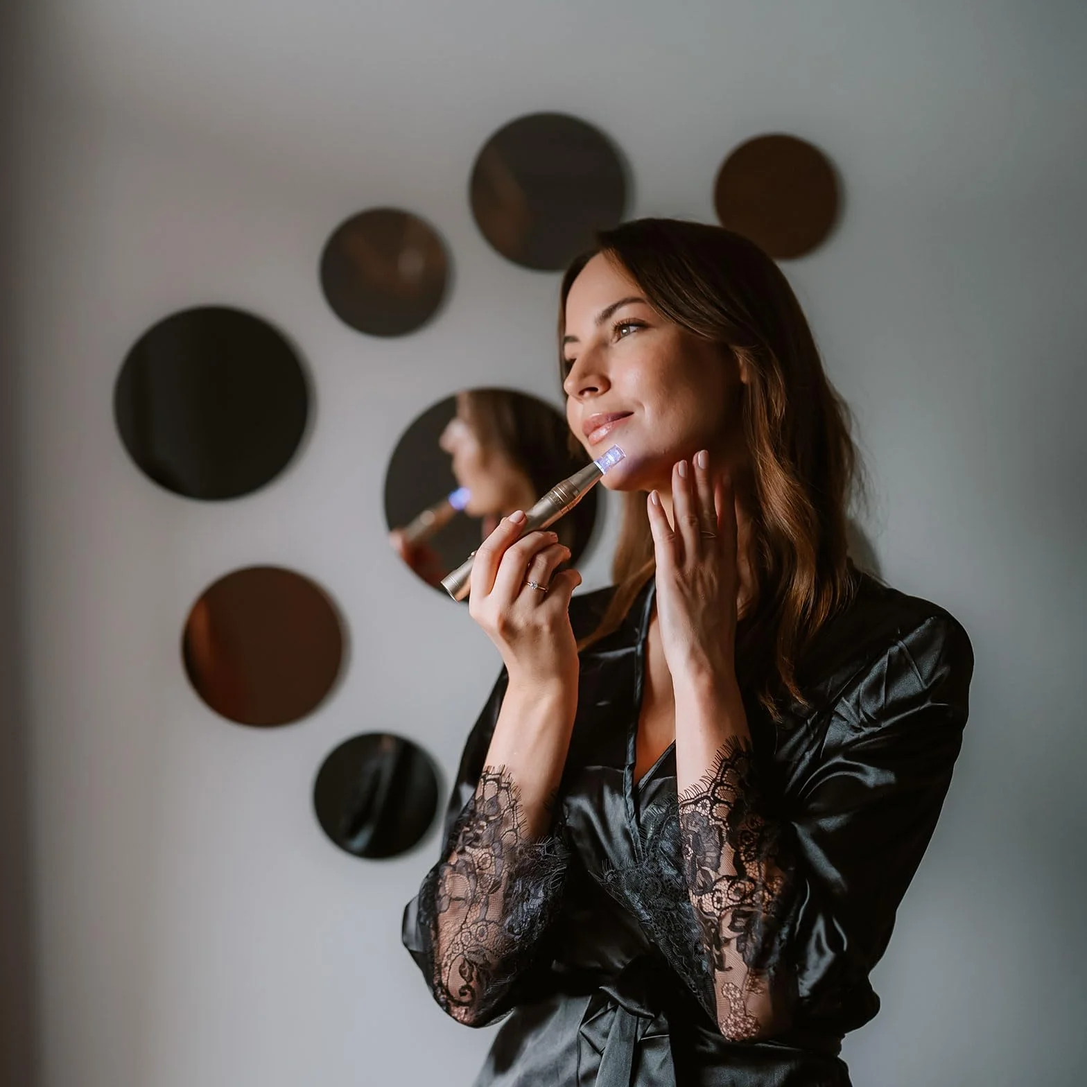 Beautifly Meso Intense Golden Microneedling Pen, mezoterapia, urządzenie do masażu twarzy, przeciwzmarszczkowe, dermapen, derma roller, urządzenie do masażu, przeciw starzeniu się, masaż, masaż twarzy