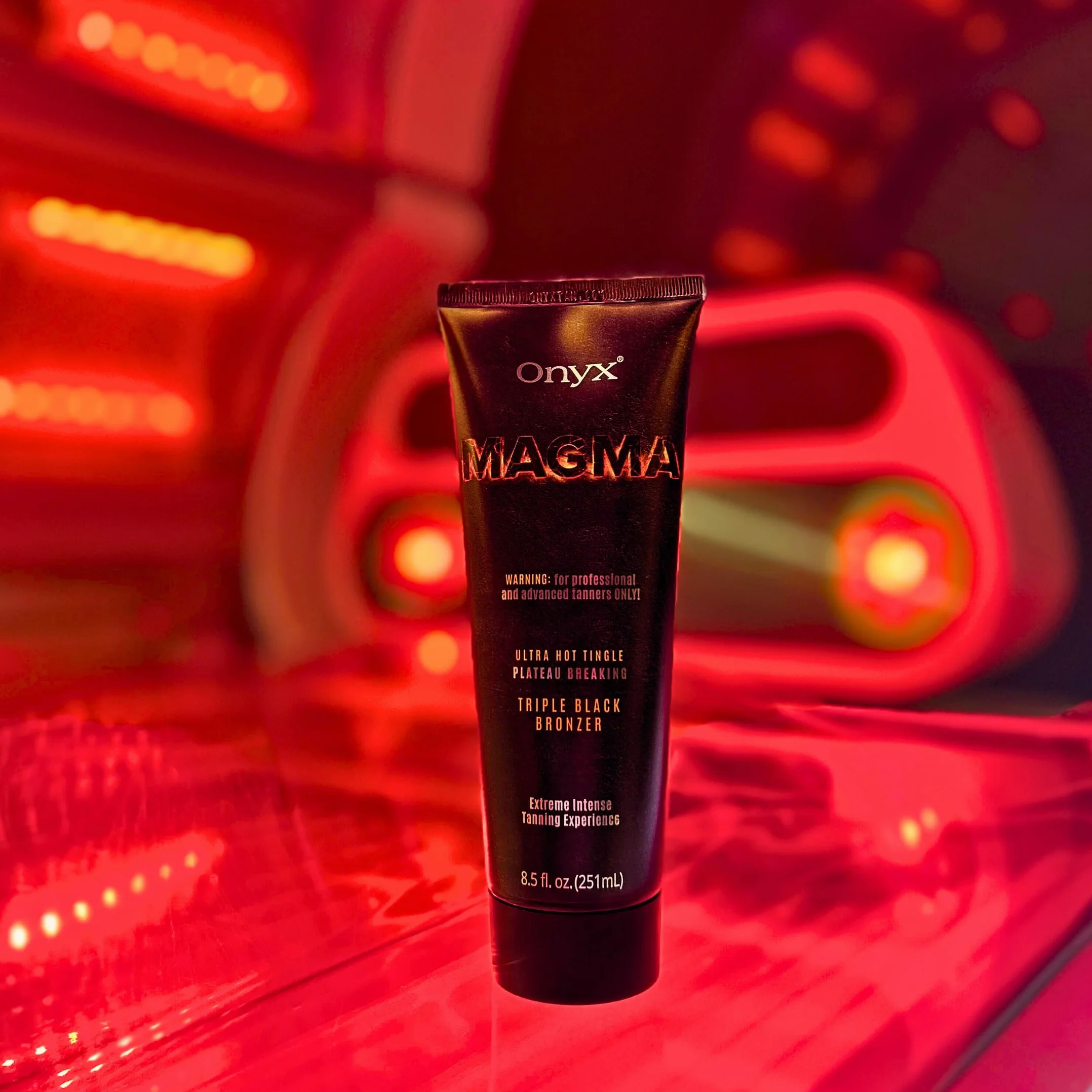 Onyx Magma – potrójny bronzer do opalania z efektem tingle dla zaawansowanych użytkowników, zapewniający intensywną i równomierną opaleniznę skóry