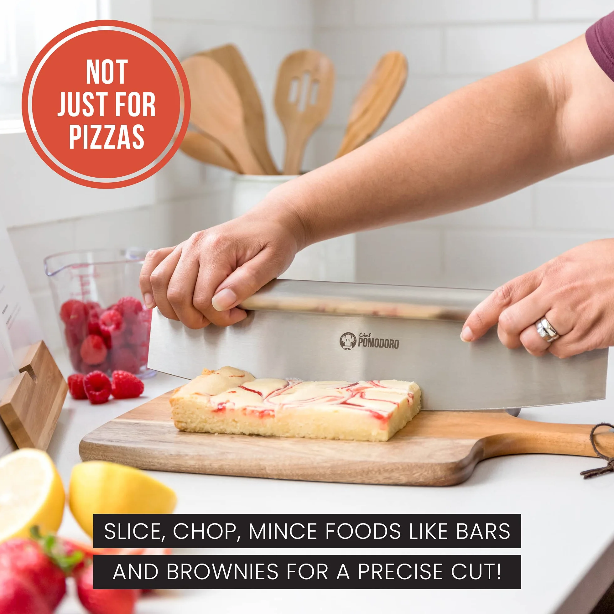 Chef Pomodoro Nóż kołyskowy do pizzy z pokrowcem ochronnym, uniwersalny 35 cm siekacz Mezzaluna z super ostrym ostrzem ze stali nierdzewnej, osłona ostrza, akcesoria do pizzy premium,