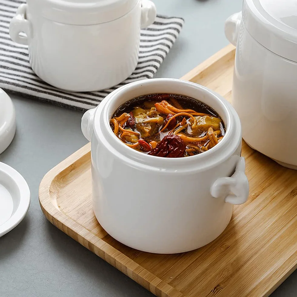 Porcelanowa miska na zupę z pokrywką 600 ml