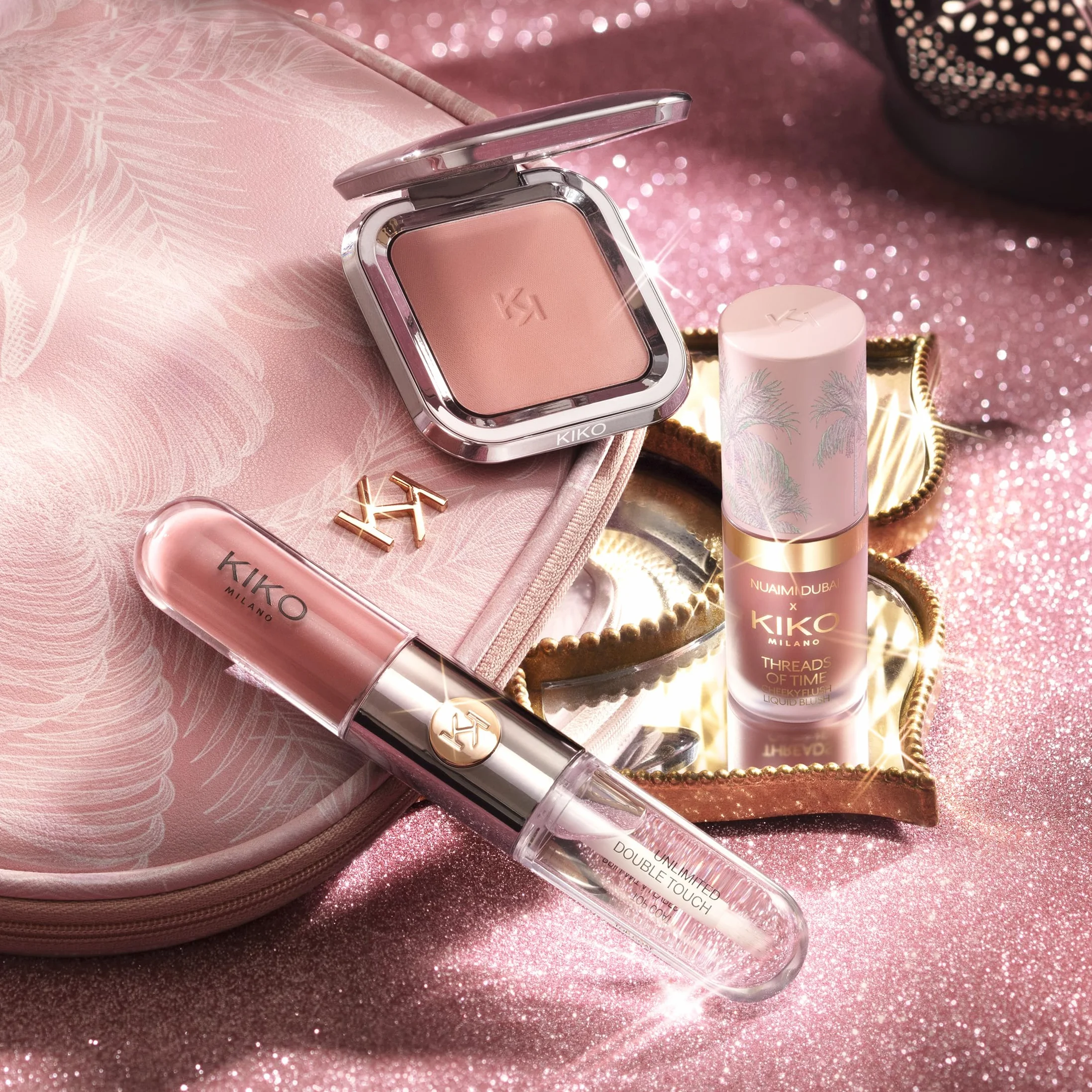 KIKO Milano Threads Of Time Lip To Cheek Make Up Kit, Zestaw upominkowy do makijażu: Pomadka i błyszczyk 2 w 1, róż w płynie i róż w pudrze