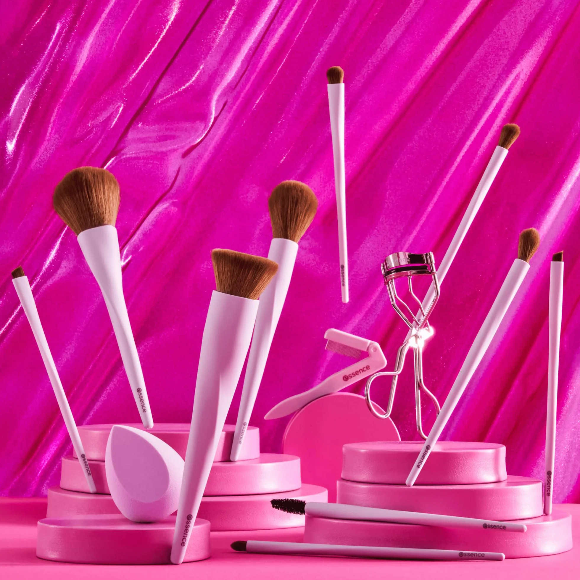 essence pędzel do różu i rozświetlacza (1pcs)