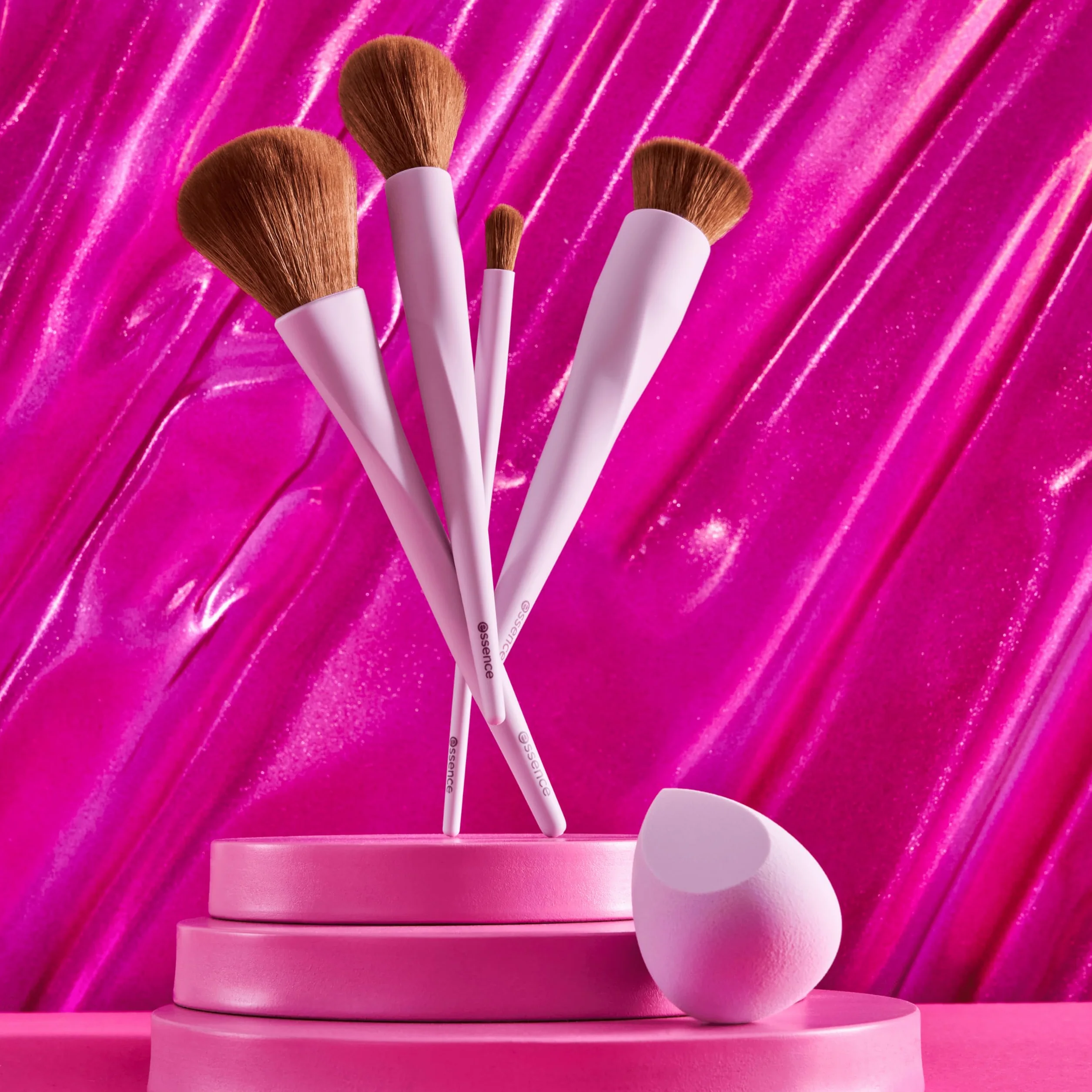 essence pędzel do różu i rozświetlacza (1pcs)