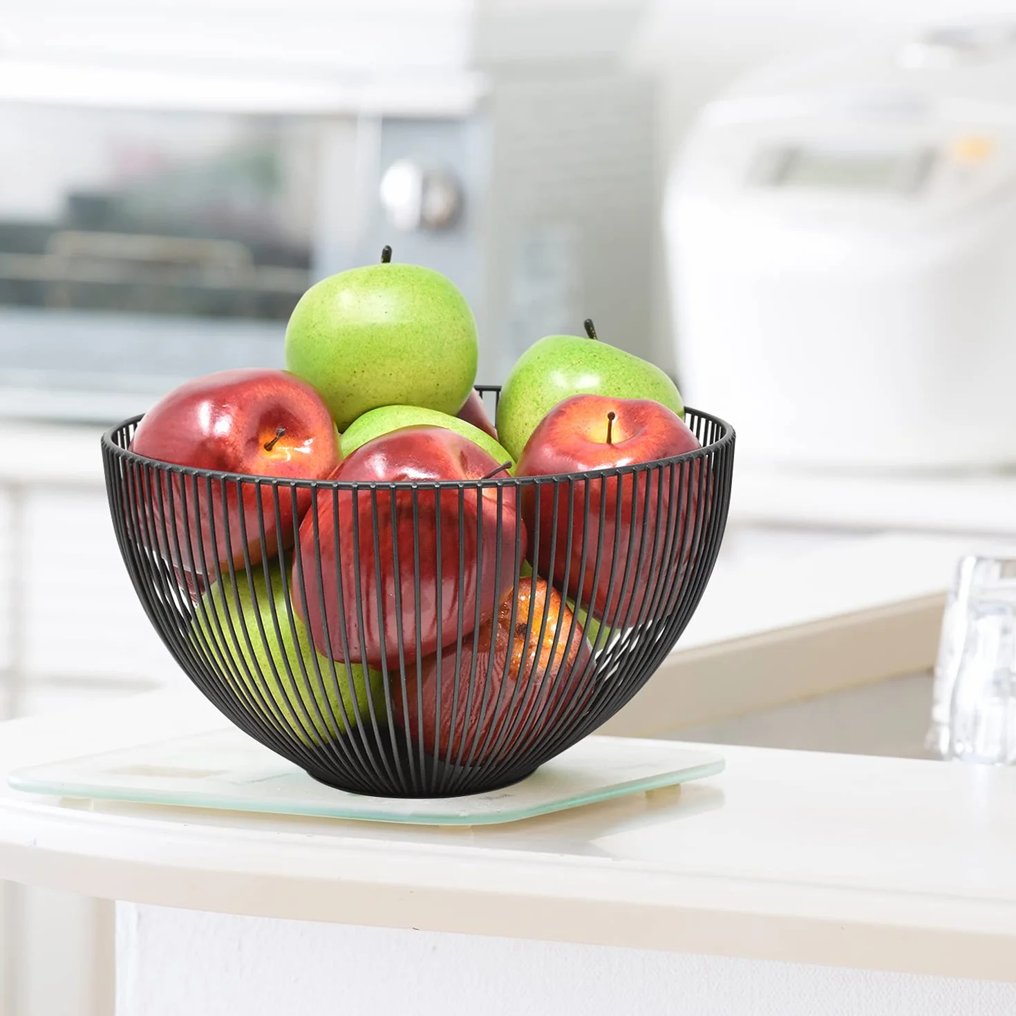 Joeji's Kitchen czarna malowana proszkowo metalowa miska na owoce, nowoczesna kuchnia miski na owoce z podkładkami antypoślizgowymi, kosz na owoce z otwartego drutu 25 cm