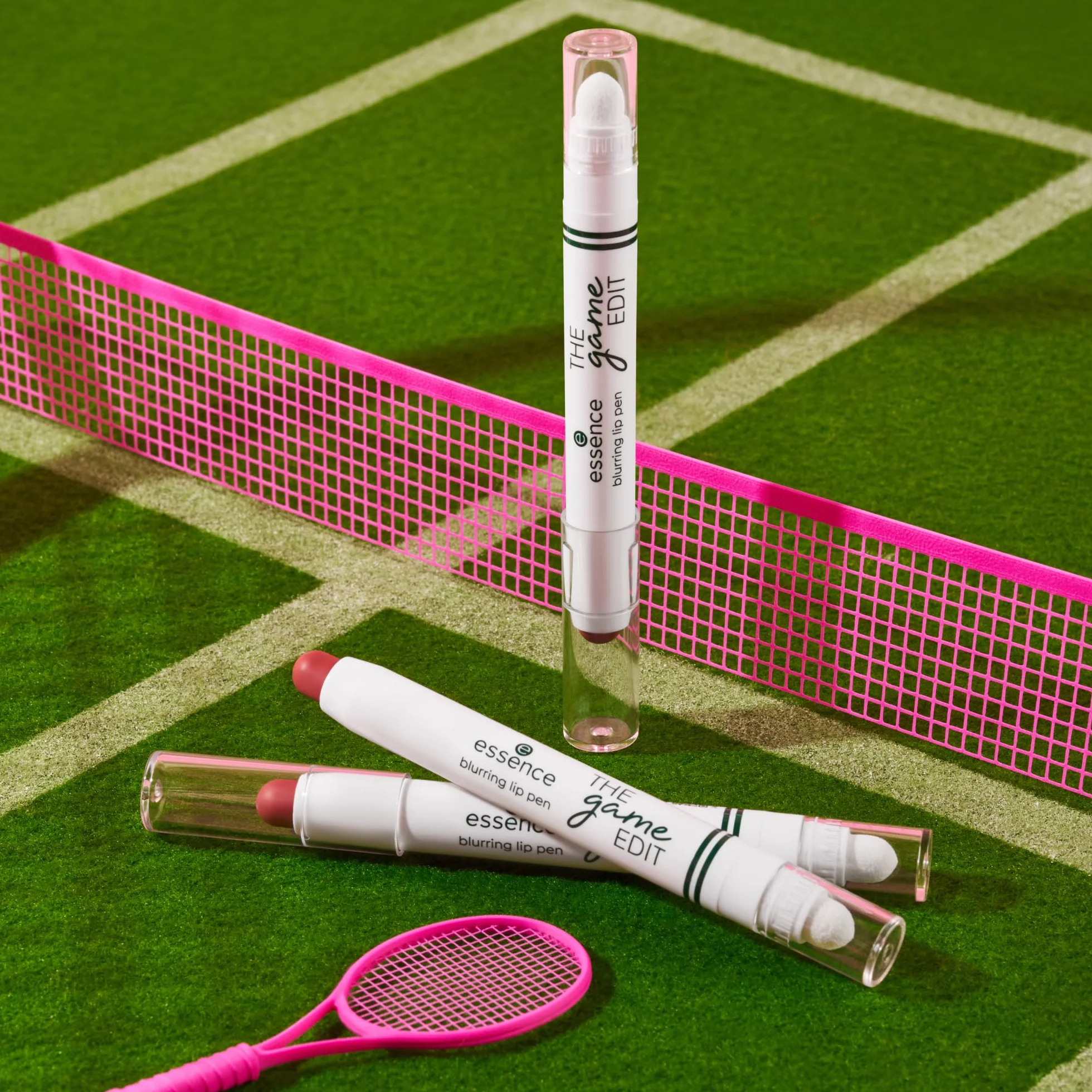 essence Konturówka do ust z efektem blur THE game EDIT, natychmiastowy wynik, matowy (1.45g)