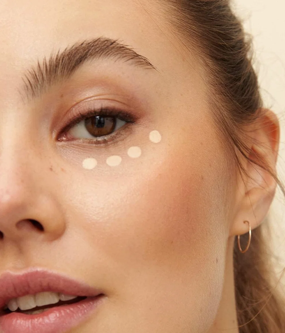 NIVEA HYALURON CELLULAR Filler Krem korygujący cienie pod oczami 3w1 z kwasem hialuronowym, odcień jasny, 4 ml