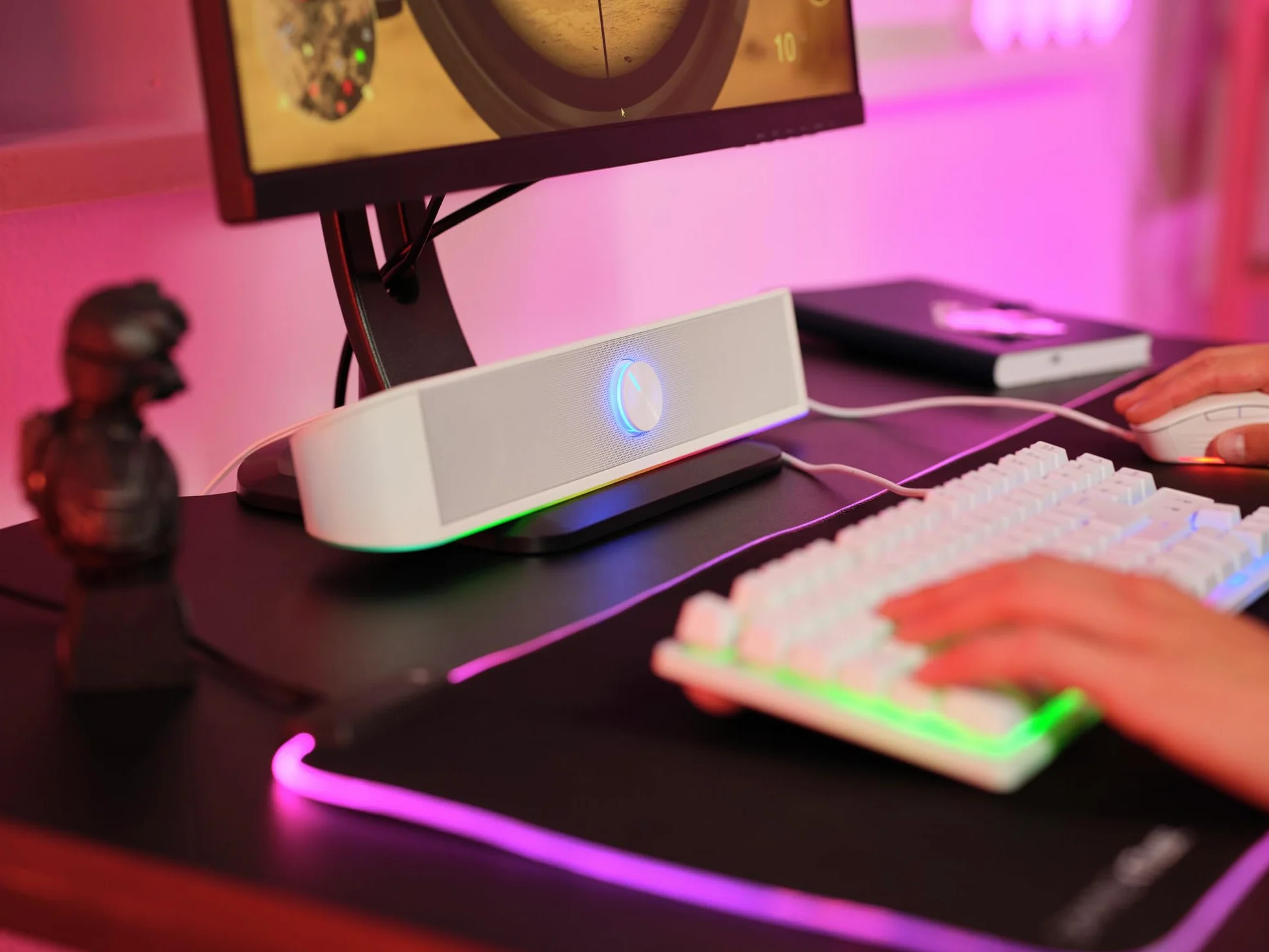 Trust Gaming GXT 619 W Thorne Soundbar z oświetleniem RGB 12 W, stereo głośniki komputerowe, jack 3,5 mm AUX, kompaktowy głośnik USB 2.0 do komputera stacjonarnego, laptopa – biały