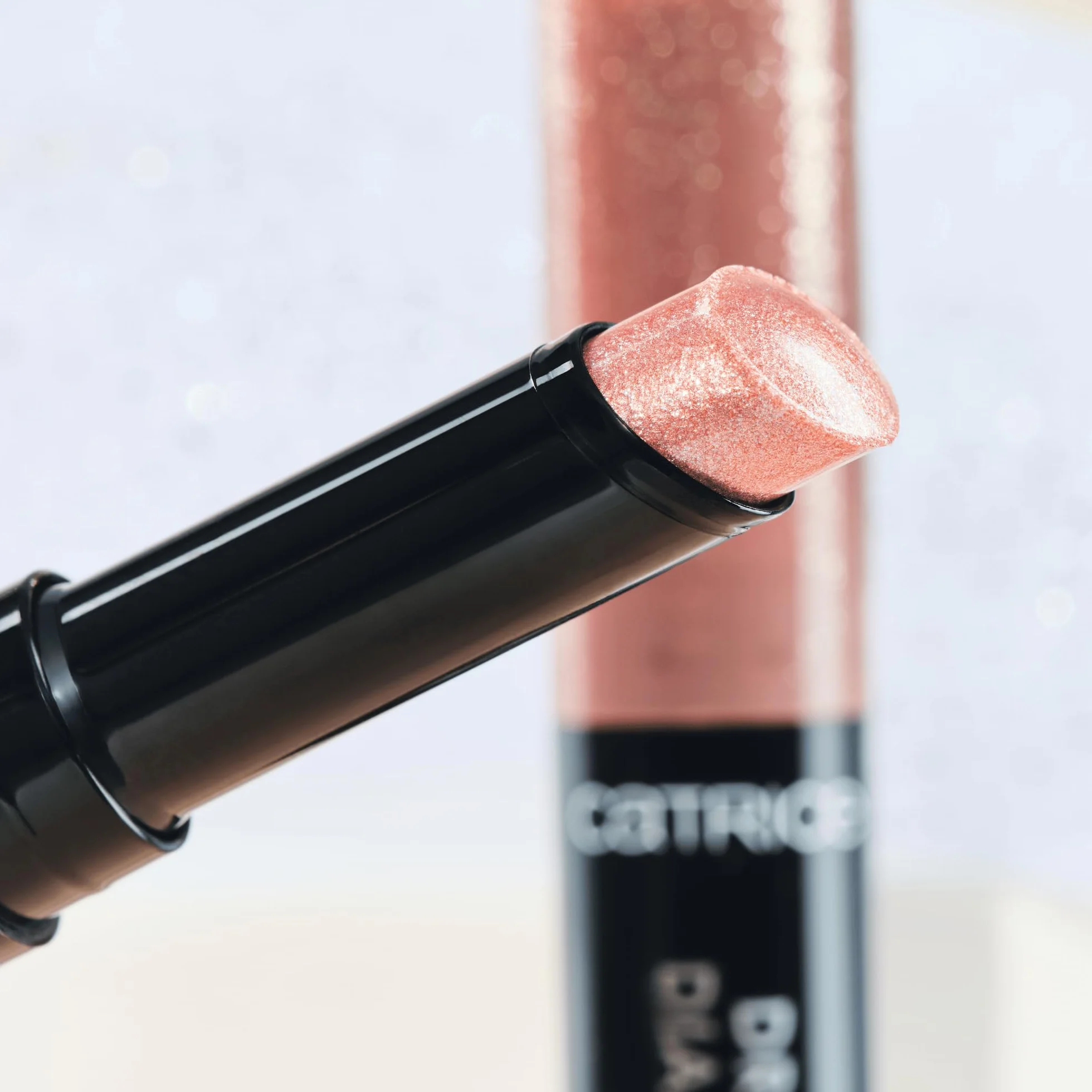 Catrice Topper do cieni do powiek Drunk'n Diamonds Jelly Topper, długotrwały, szybkoschnący, mieniący się, holograficzny (2.5g)