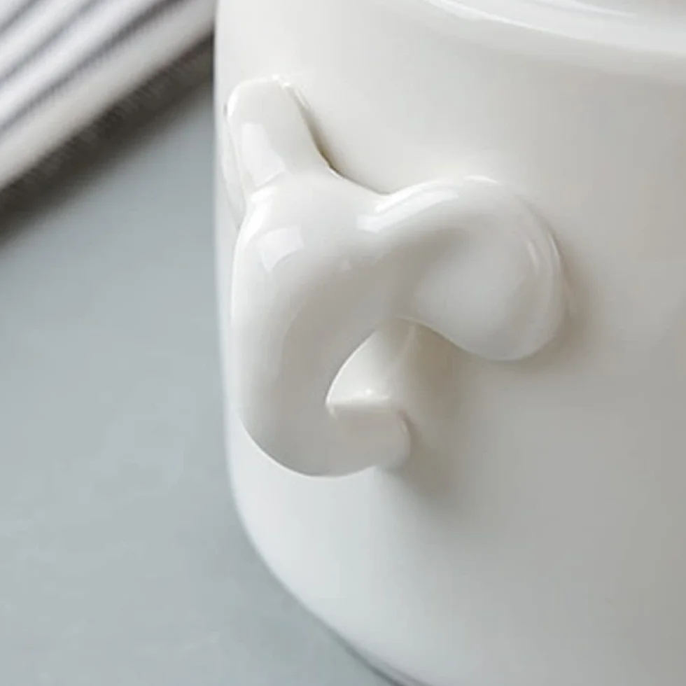 Porcelanowa miska na zupę z pokrywką 600 ml