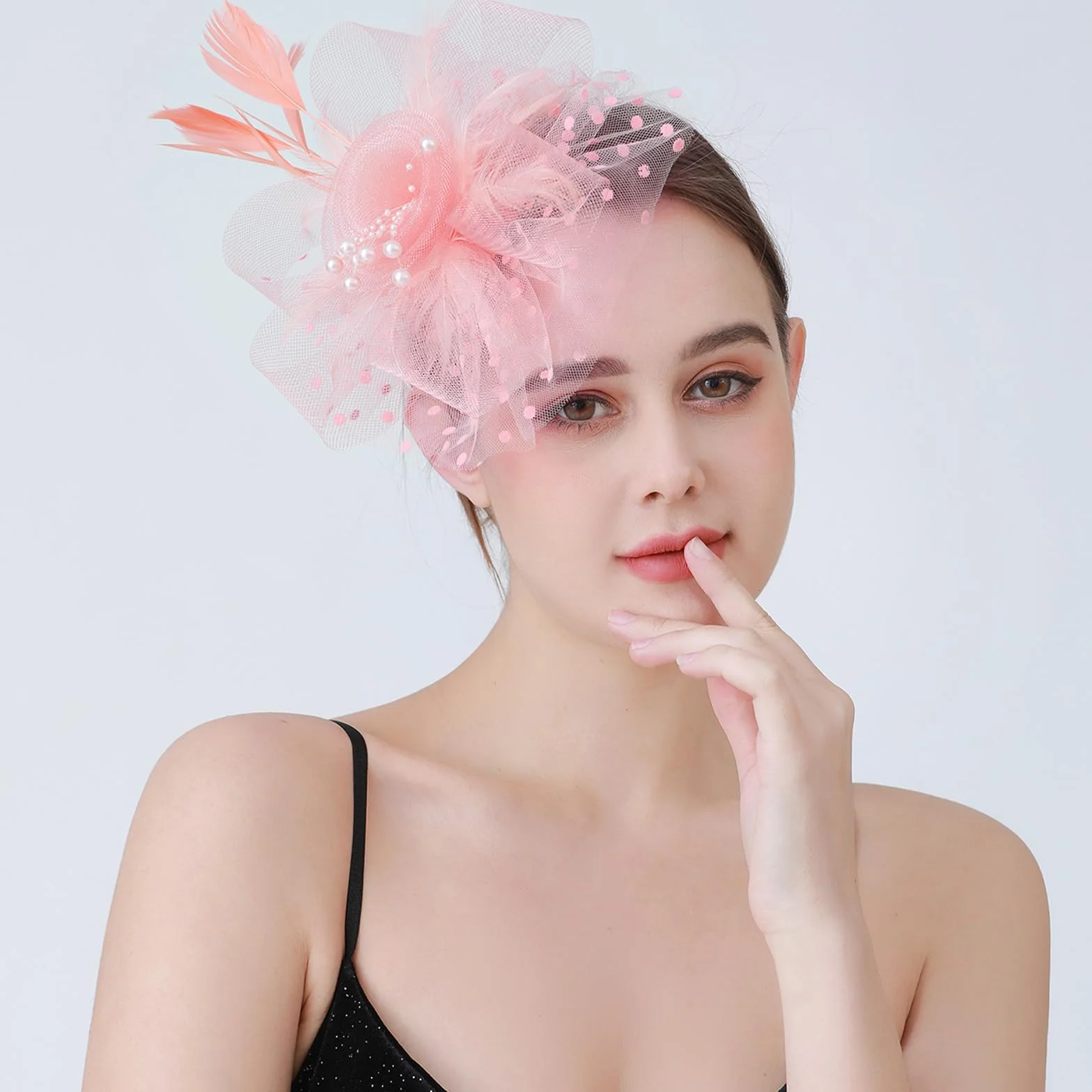 Fascynator Kapelusz z piór Ślub, Feather Fascinator Kapelusz Kwiat Siatki Pióra Ślubne Kobiety Bibi Czapki Ceremonia Kwiatowy Dzień Włosów Opaska na głowę i Klips na koktajl Tea Party