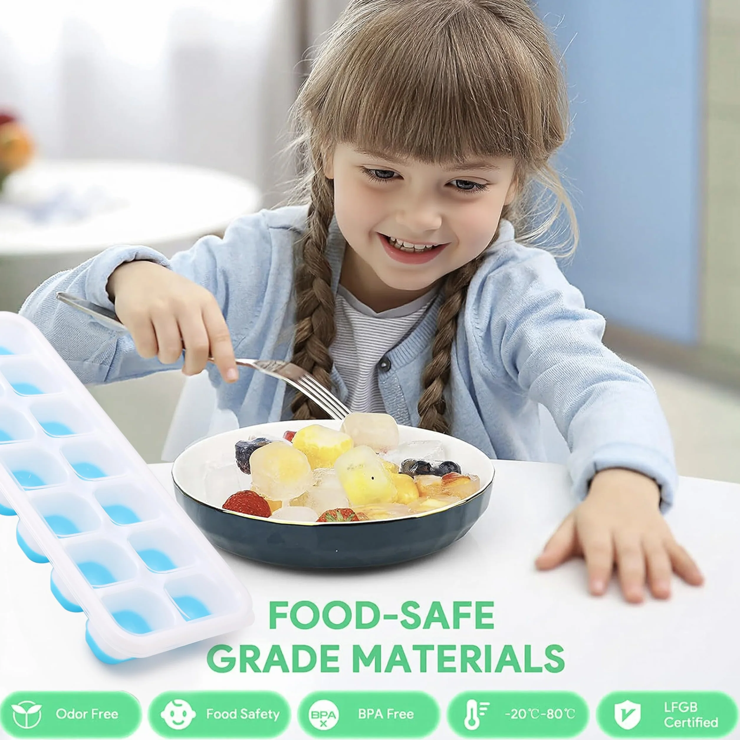 Silikonowe formy do kostek lodu z pokrywką BPA free układane w stos 2 niebieskie
