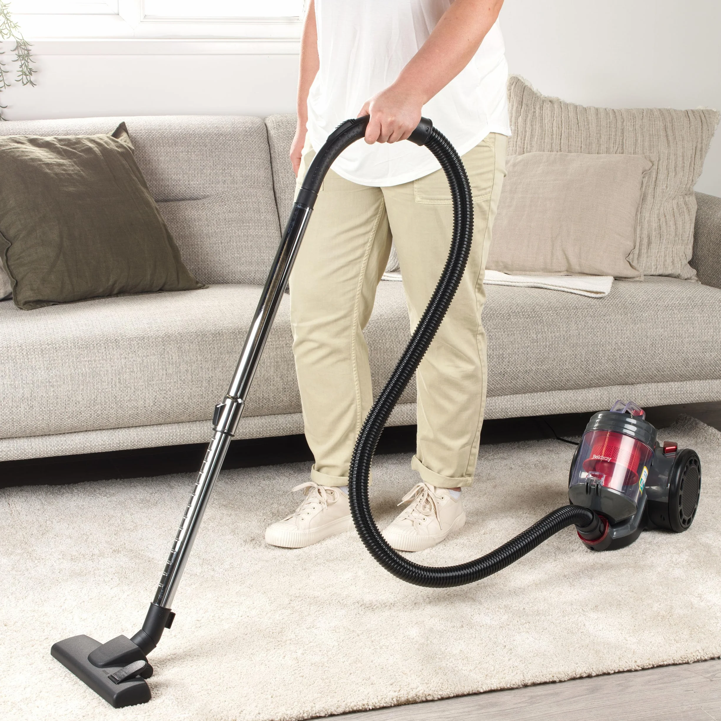 Beldray BEL0700TBVDE kompaktowy odkurzacz bezworkowy 700W Pet Plus turbo szczotka 2L czerwony czarny